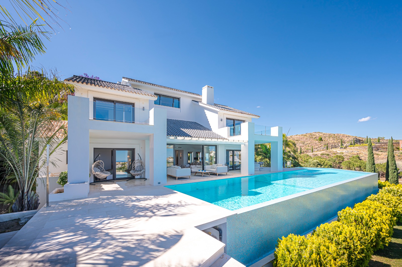 Villa · Benahavis · (V9081)