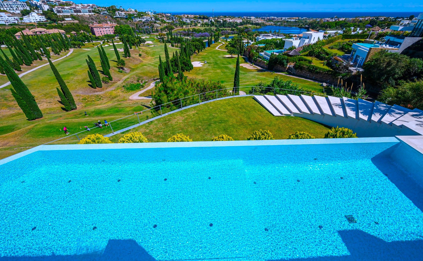 Villa · Benahavis · (V9081)