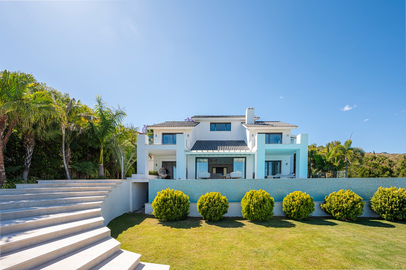 Villa · Benahavis · (V9081)