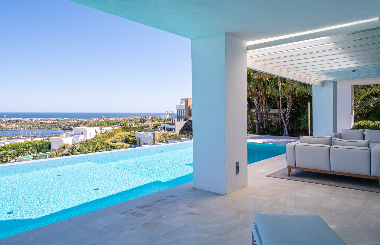 Villa · Benahavis · (V9081)
