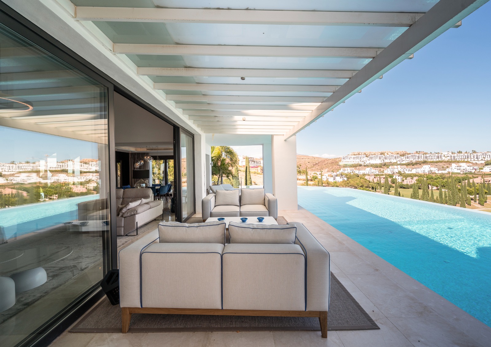 Villa · Benahavis · (V9081)