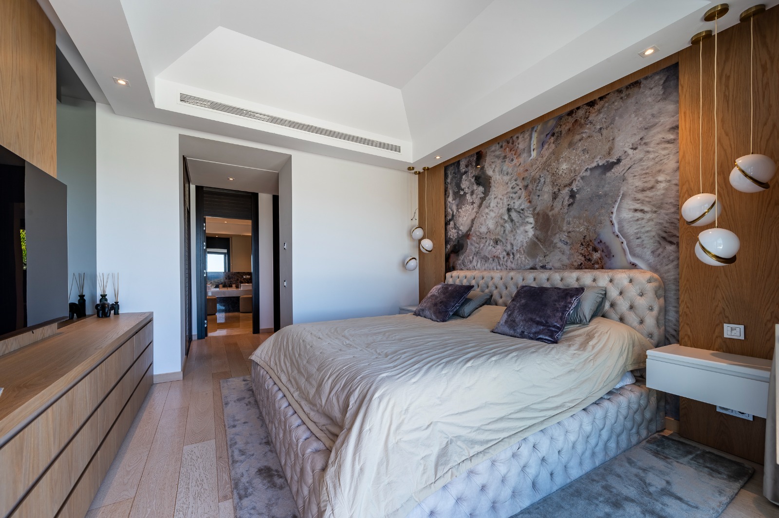 Villa · Benahavis · (V9081)