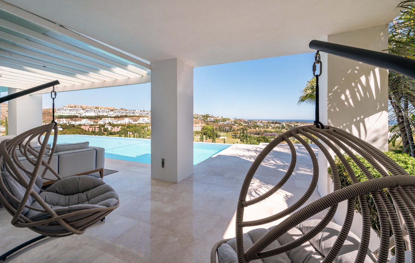 Villa · Benahavis · (V9081)
