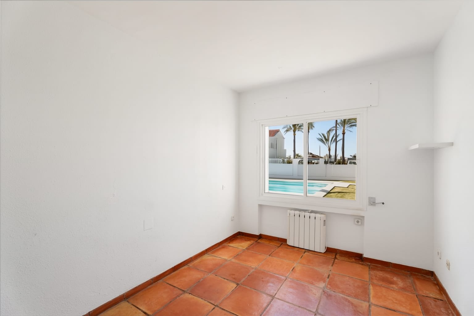 Villa · Marbella · (V9093)