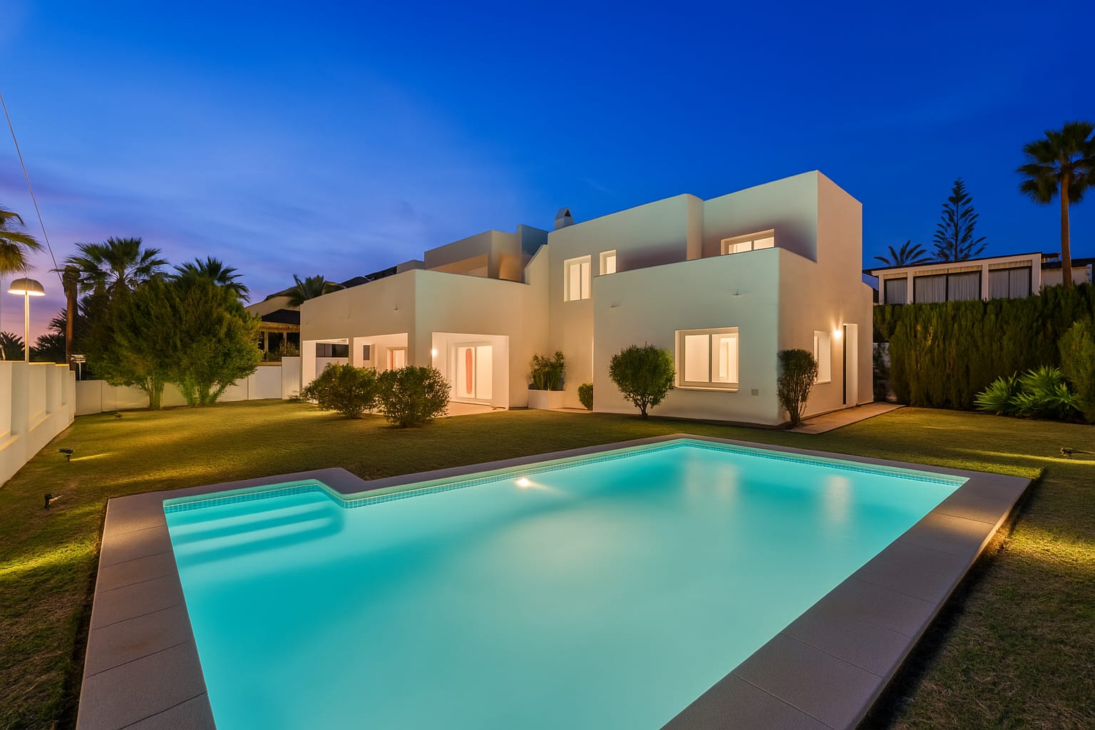 Villa · Marbella · (V9093)