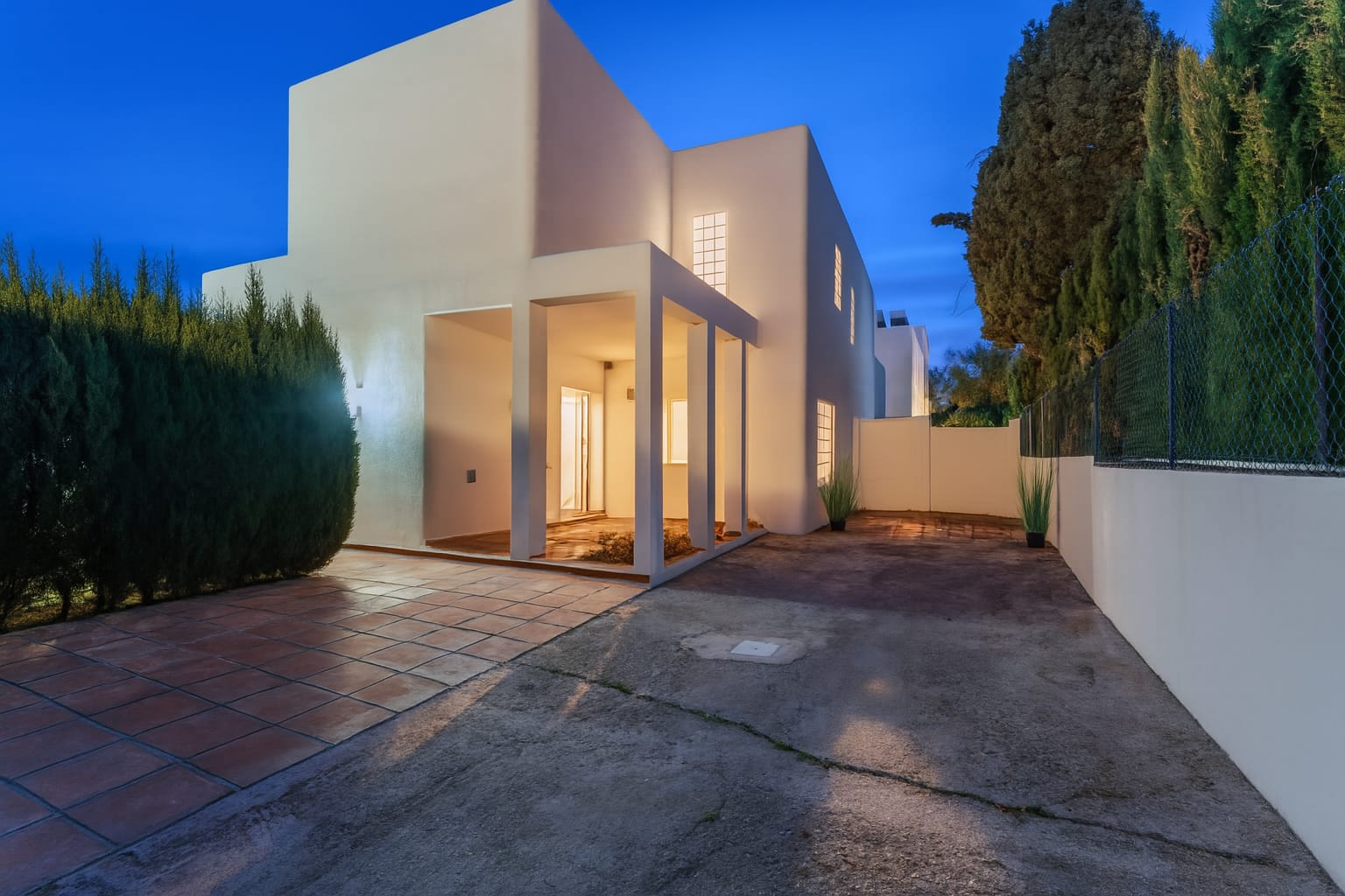 Villa · Marbella · (V9093)