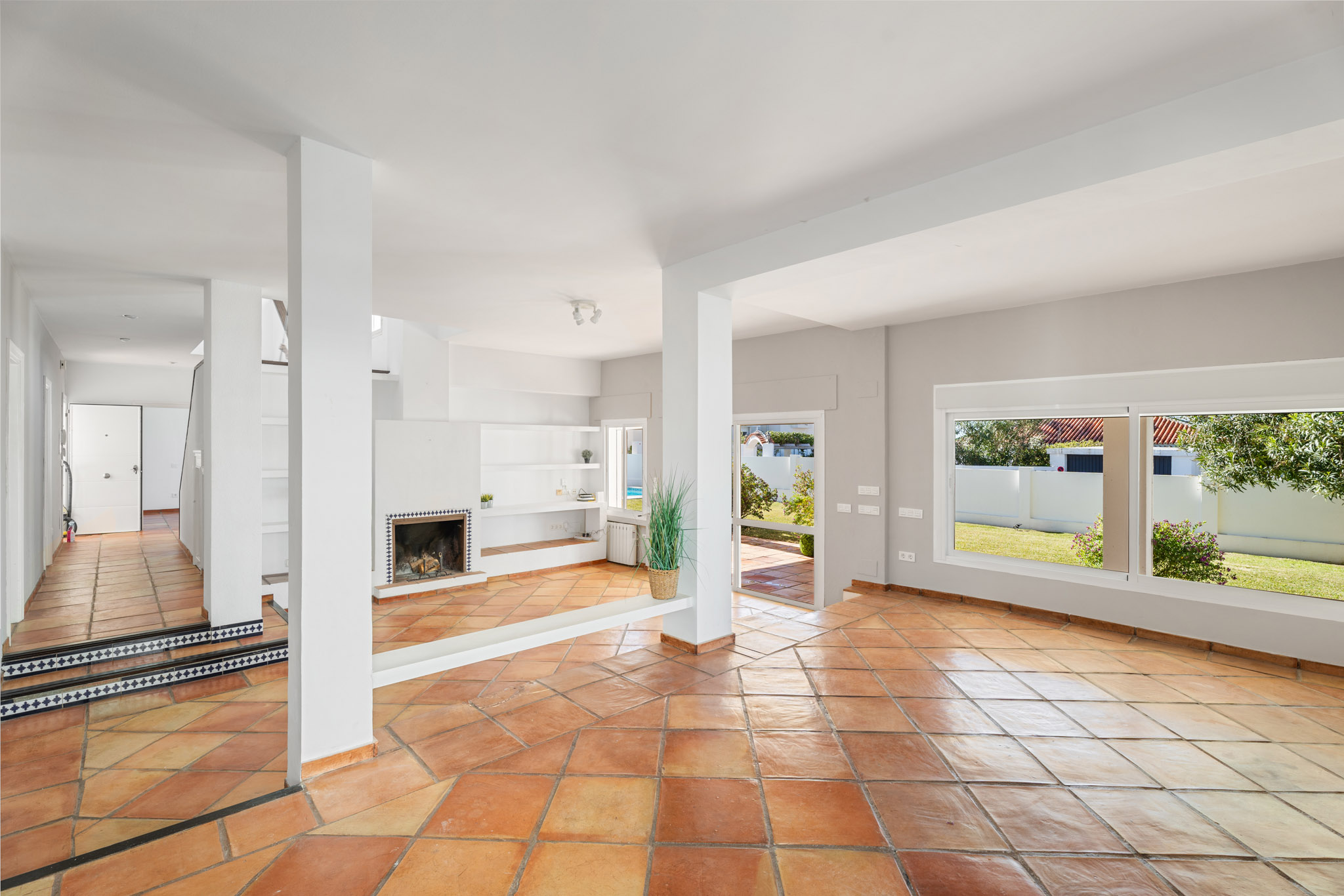 Villa · Marbella · (V9093)