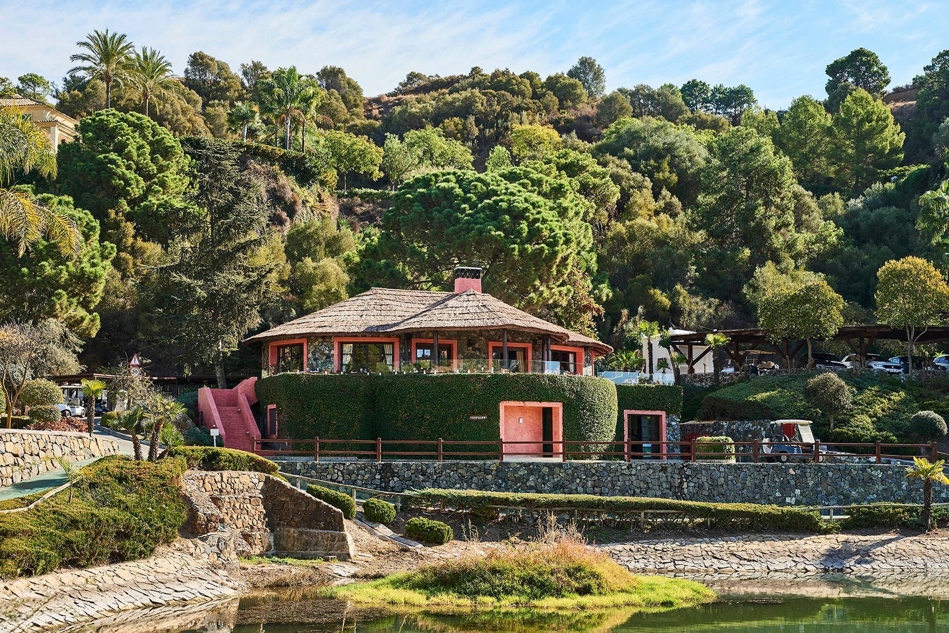 Villa · Benahavis · (V0048)