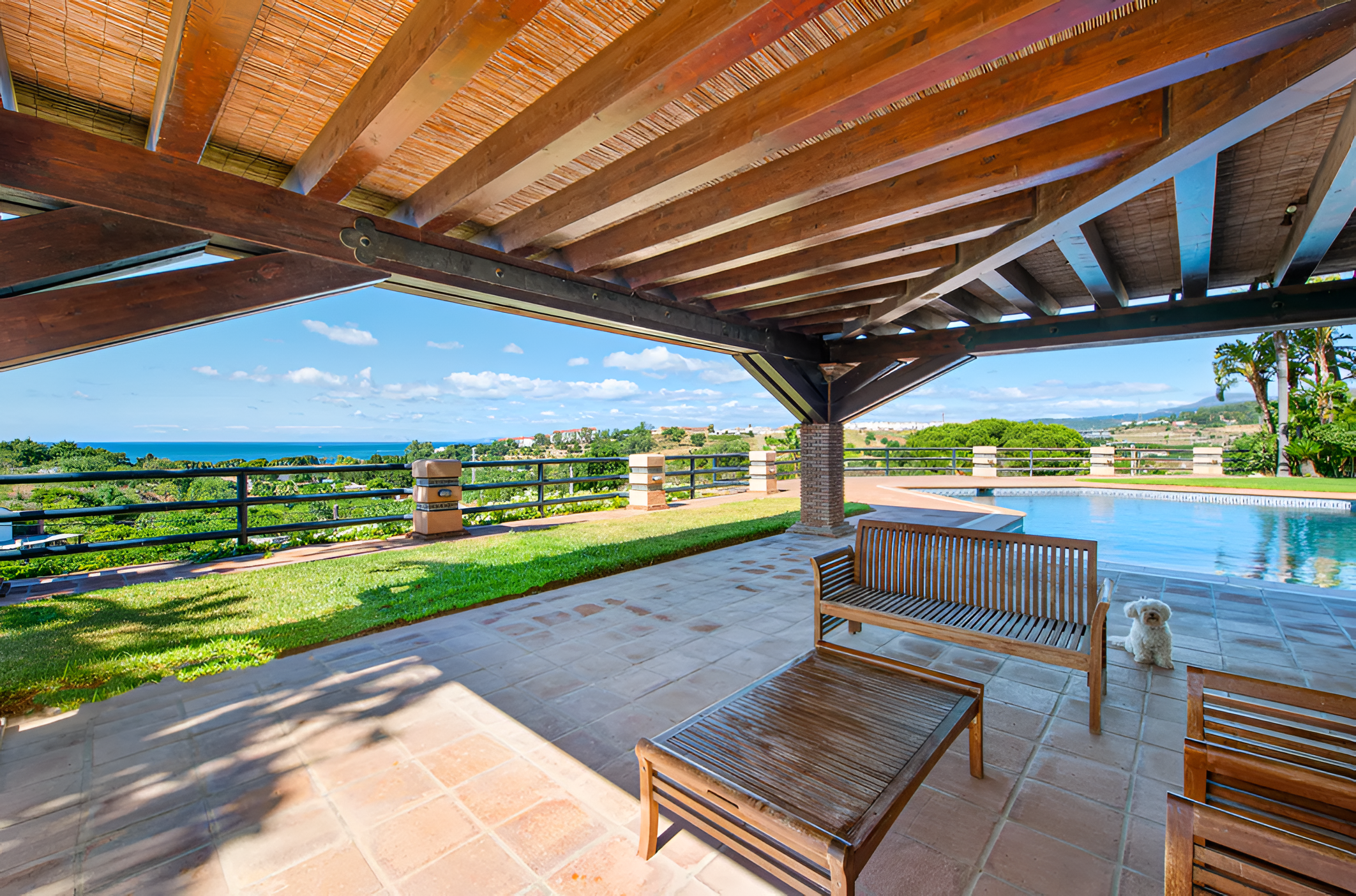 Villa · Estepona · (V0114)