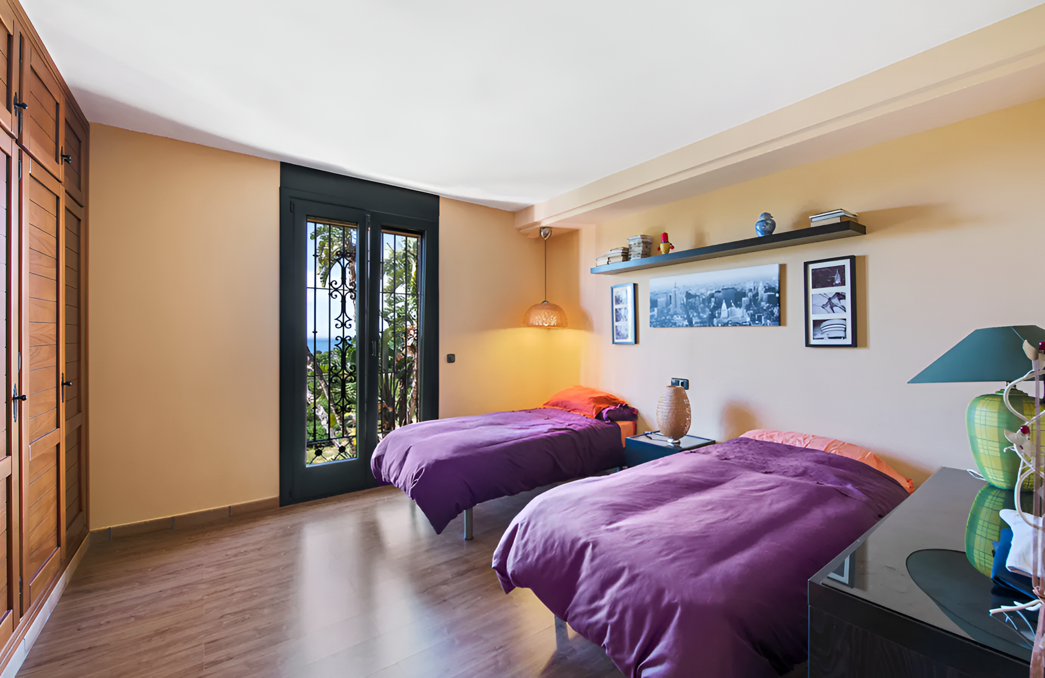 Villa · Estepona · (V0114)