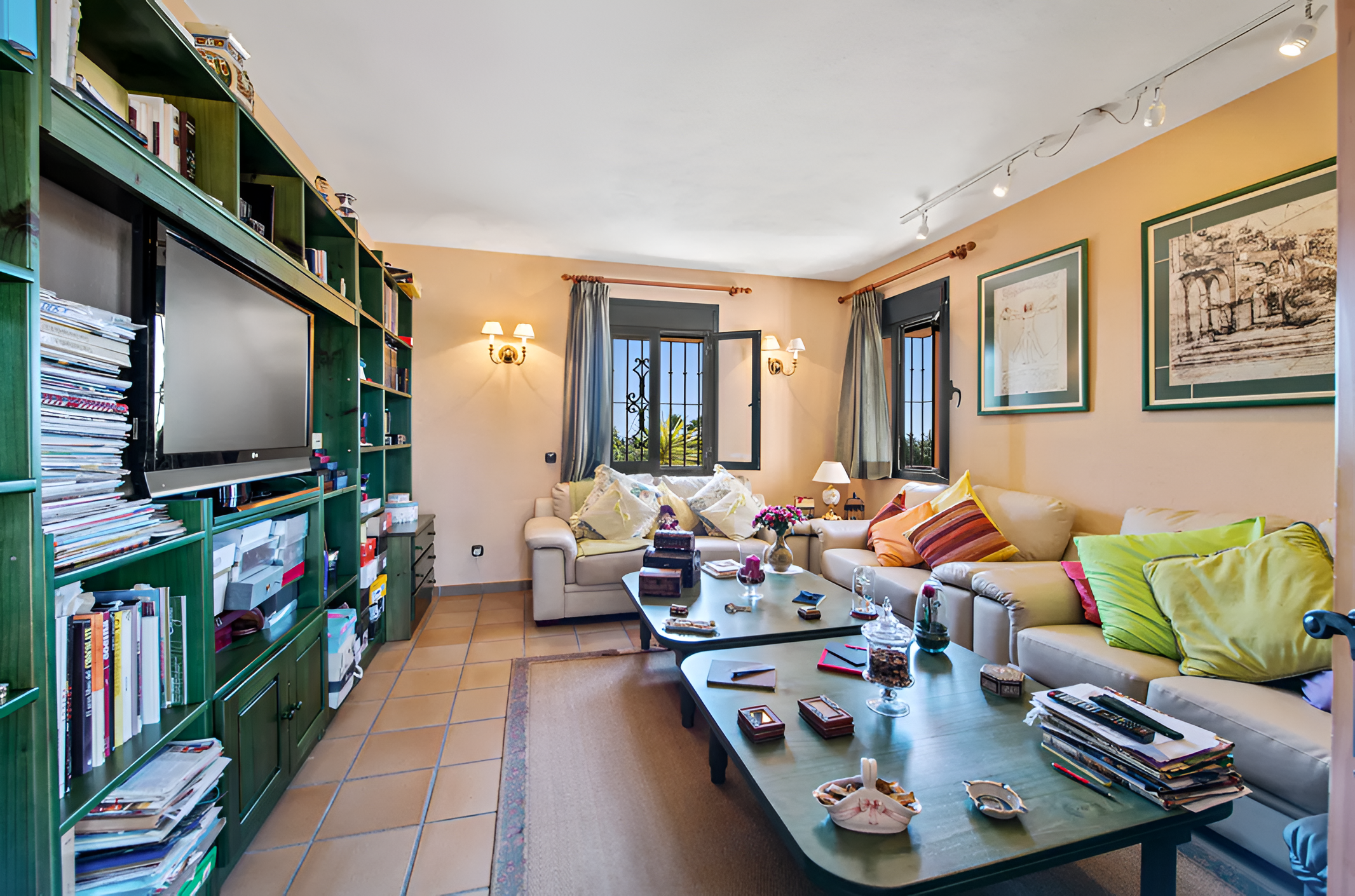 Villa · Estepona · (V0114)