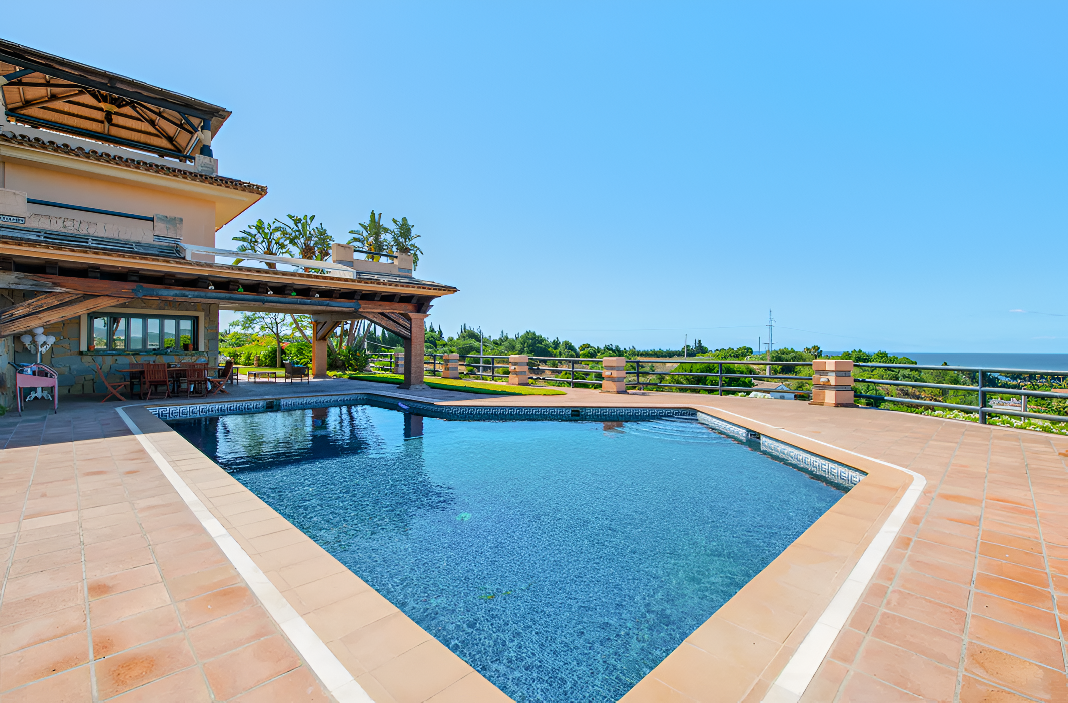 Villa · Estepona · (V0114)