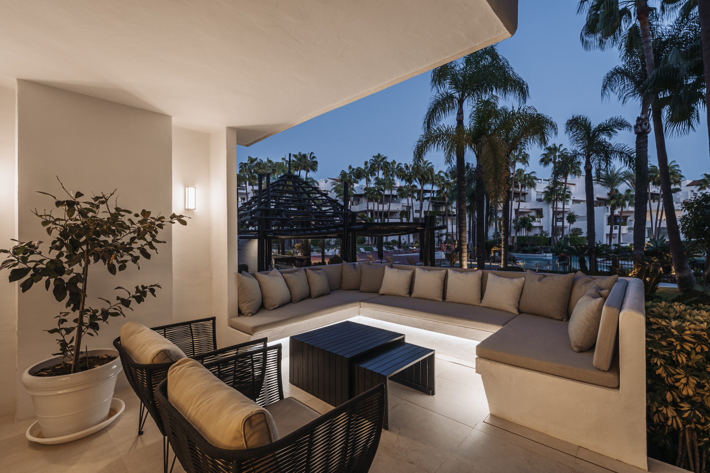 Apartment Aura 7
