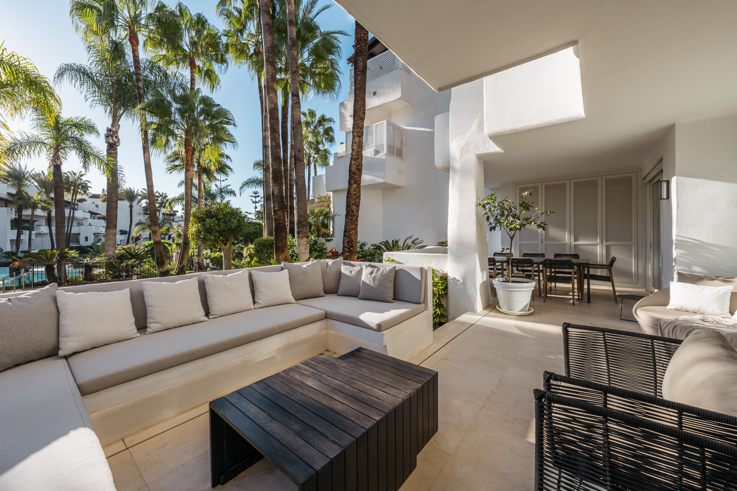 Apartment Aura 7