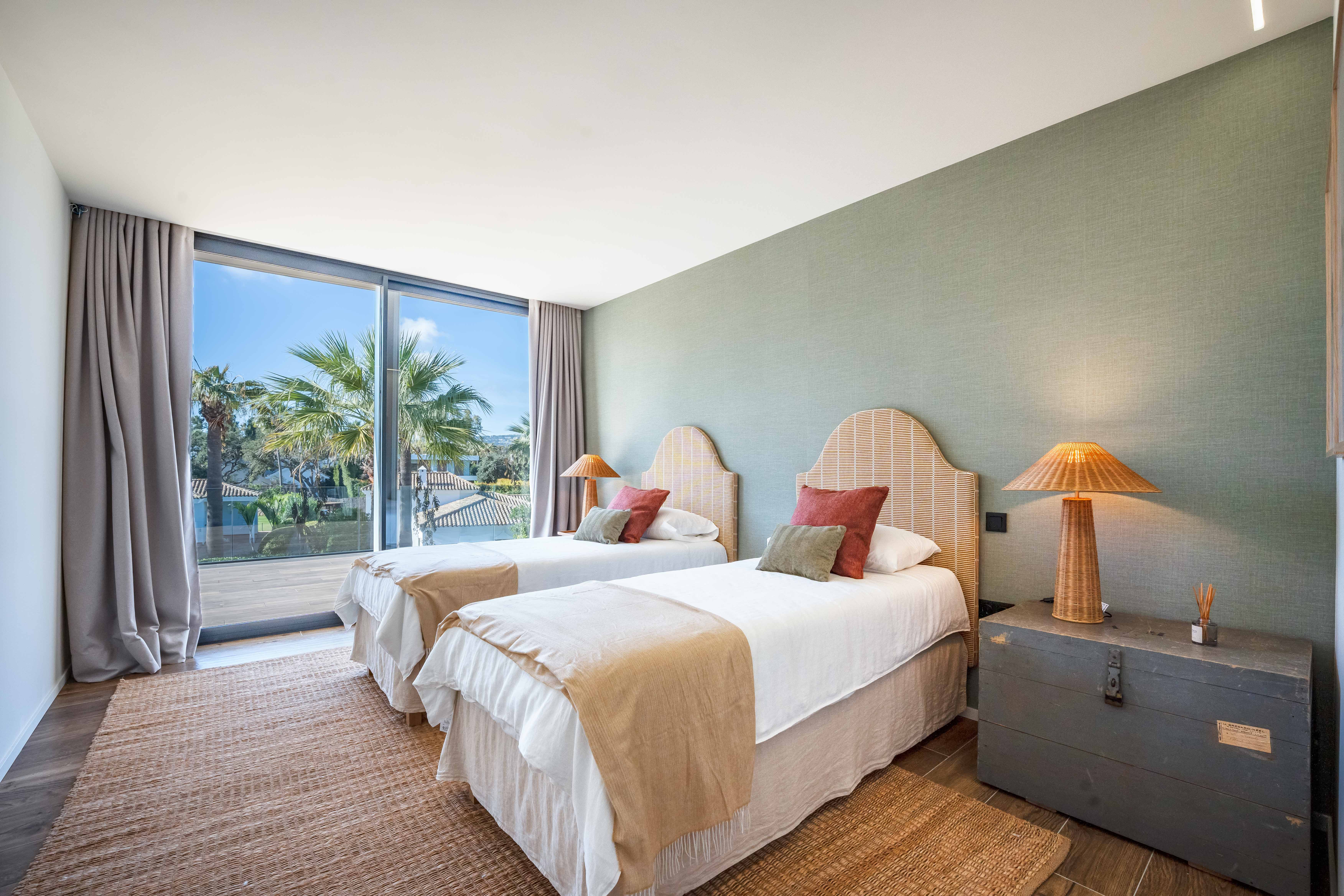 Villa · Sotogrande · (V123)