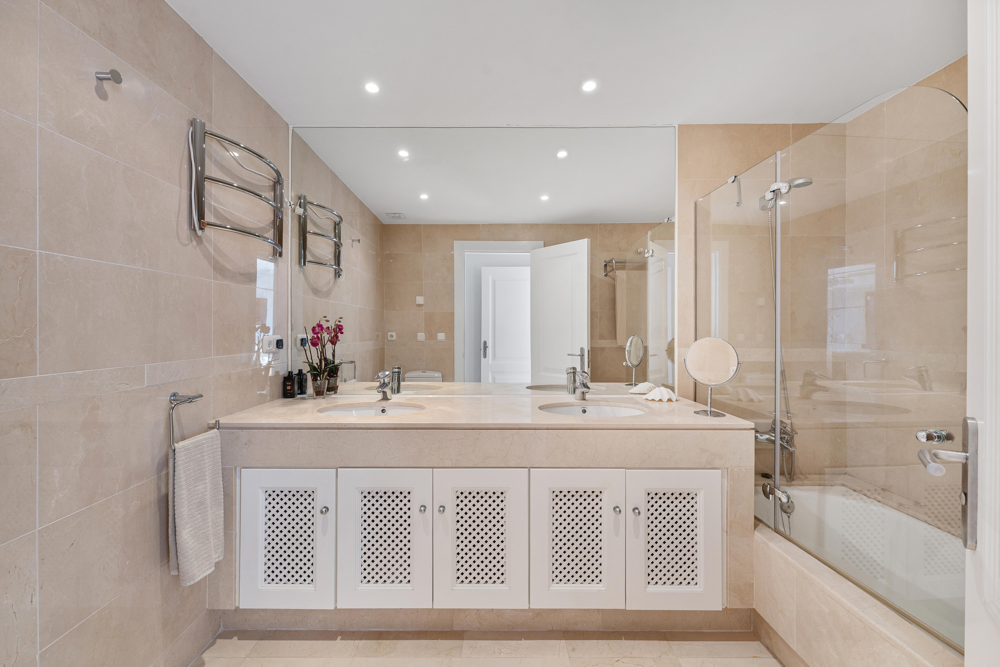 Duplex Penthouse · Marbella · (145472)