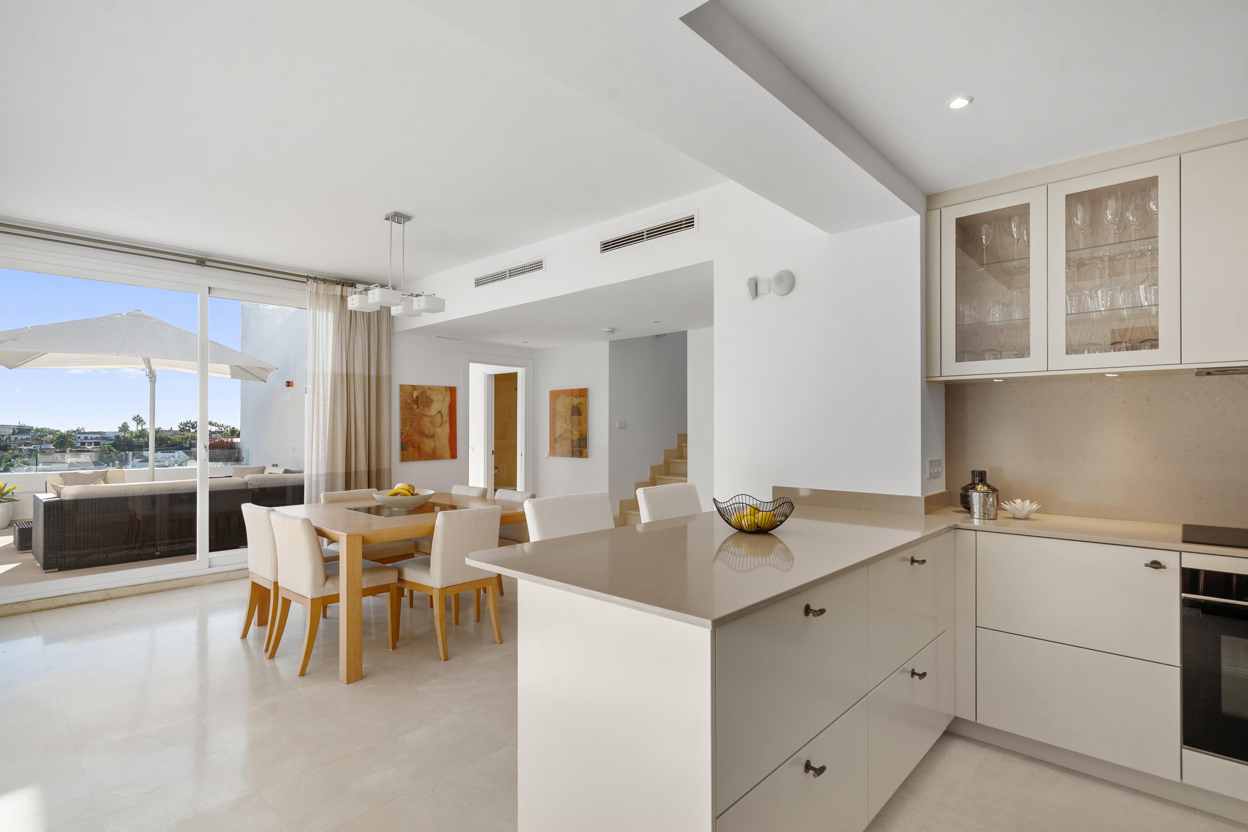 Duplex Penthouse · Marbella · (145472)