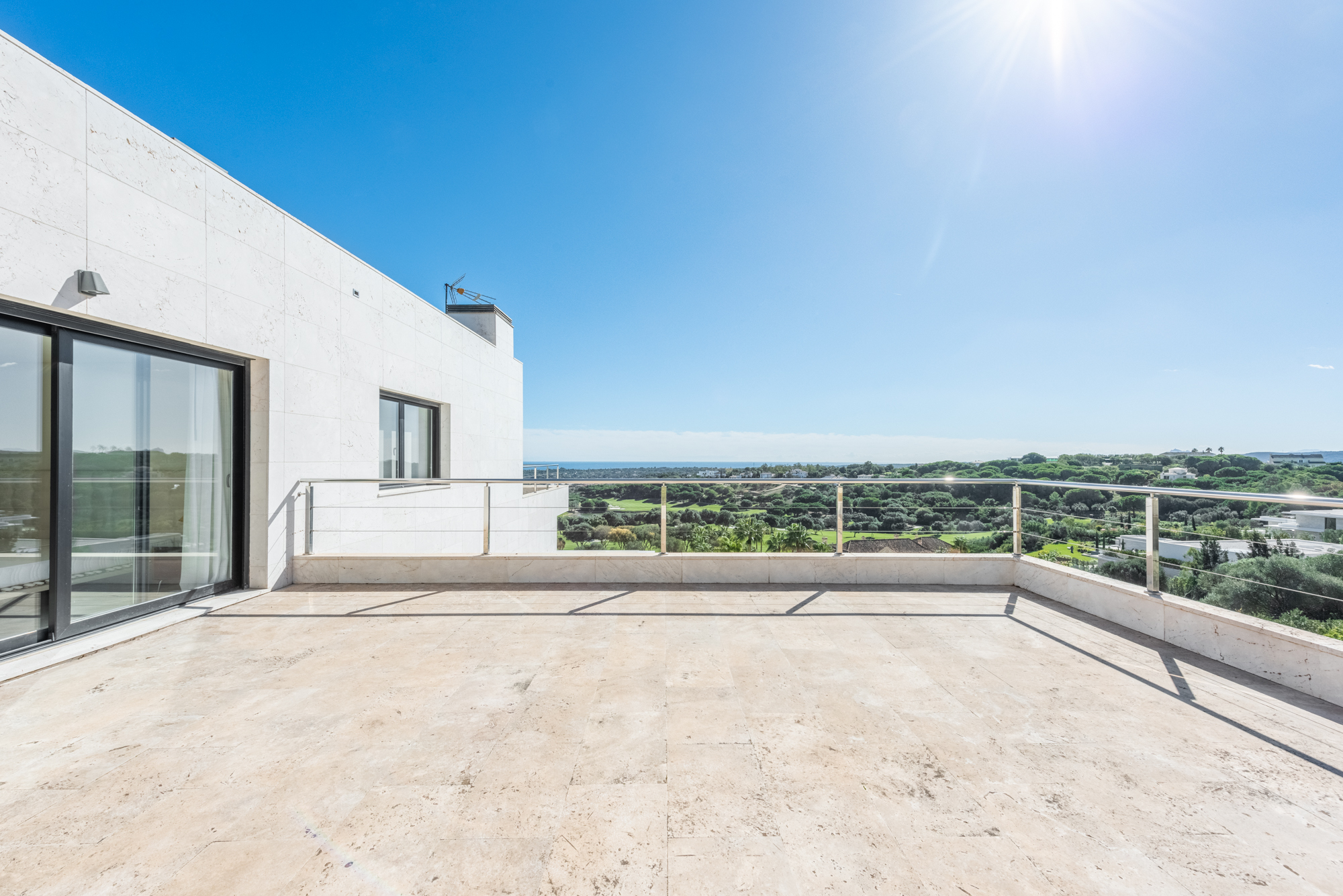 Villa · Sotogrande · (VI23145)