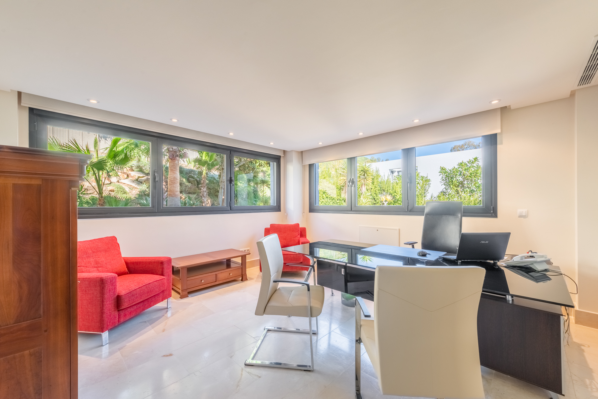 Villa · Sotogrande · (VI23145)