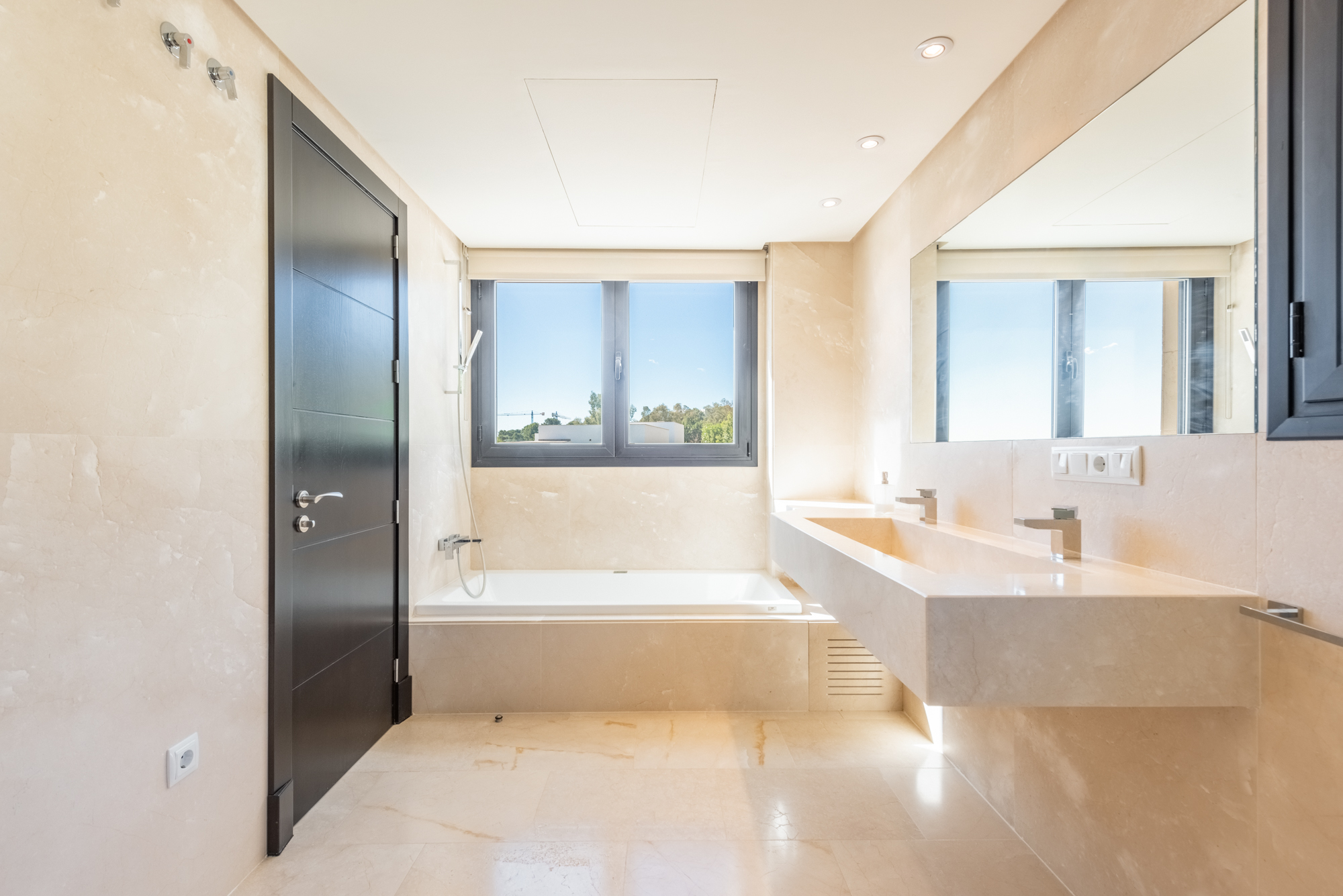 Villa · Sotogrande · (VI23145)
