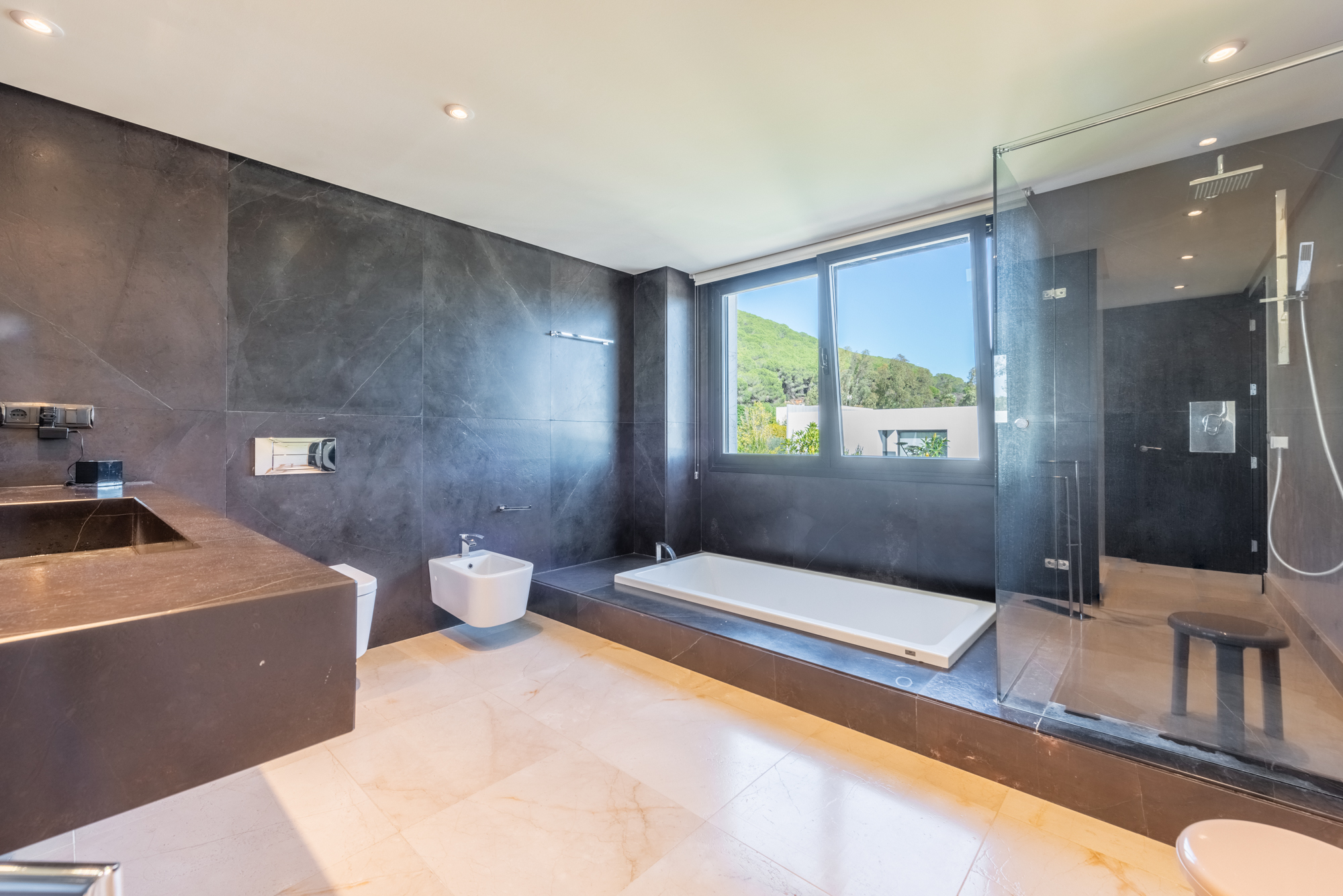 Villa · Sotogrande · (VI23145)