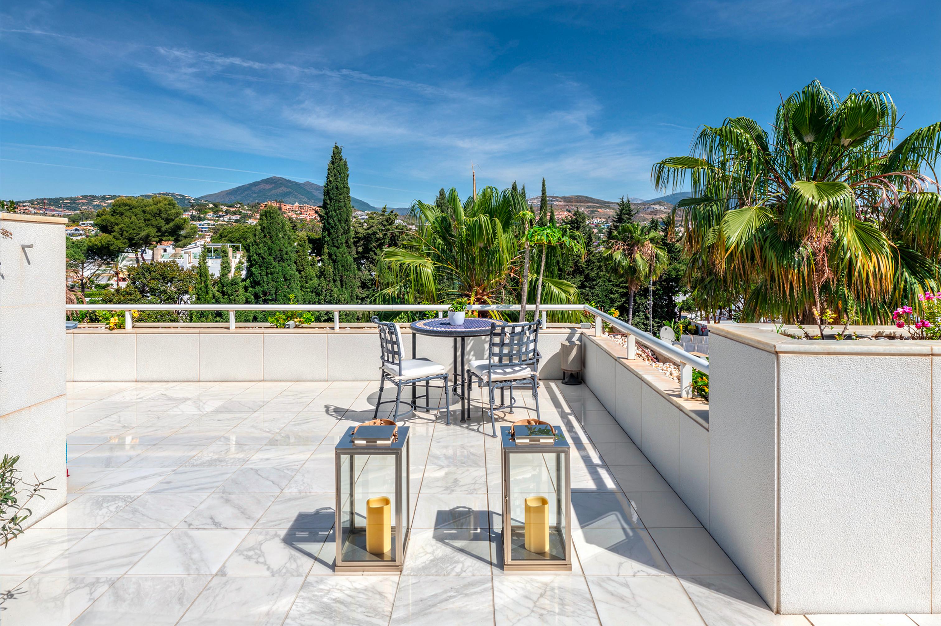 Duplex Penthouse · Marbella · (2650HFA)