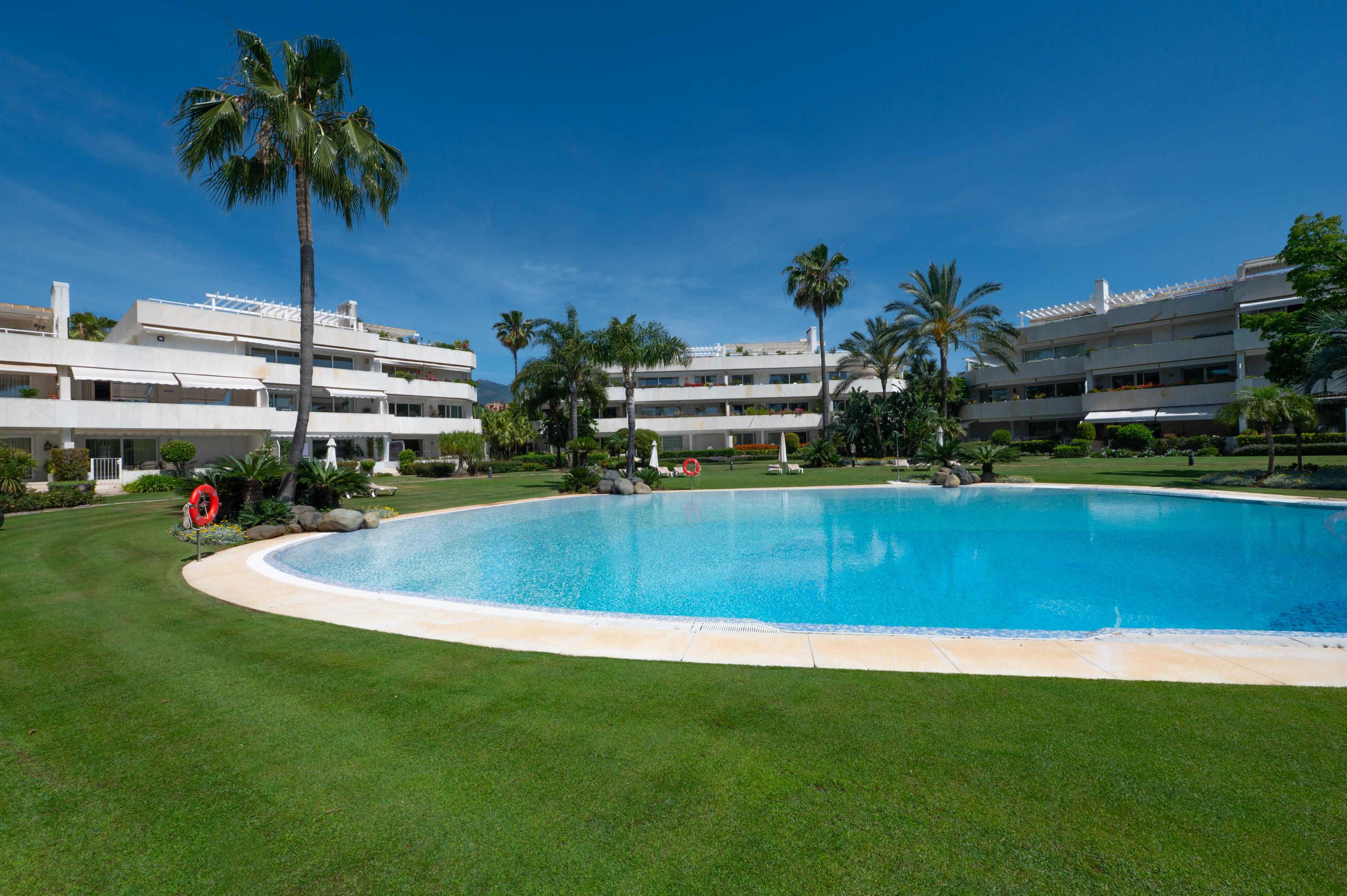 Duplex Penthouse · Marbella · (2650HFA)