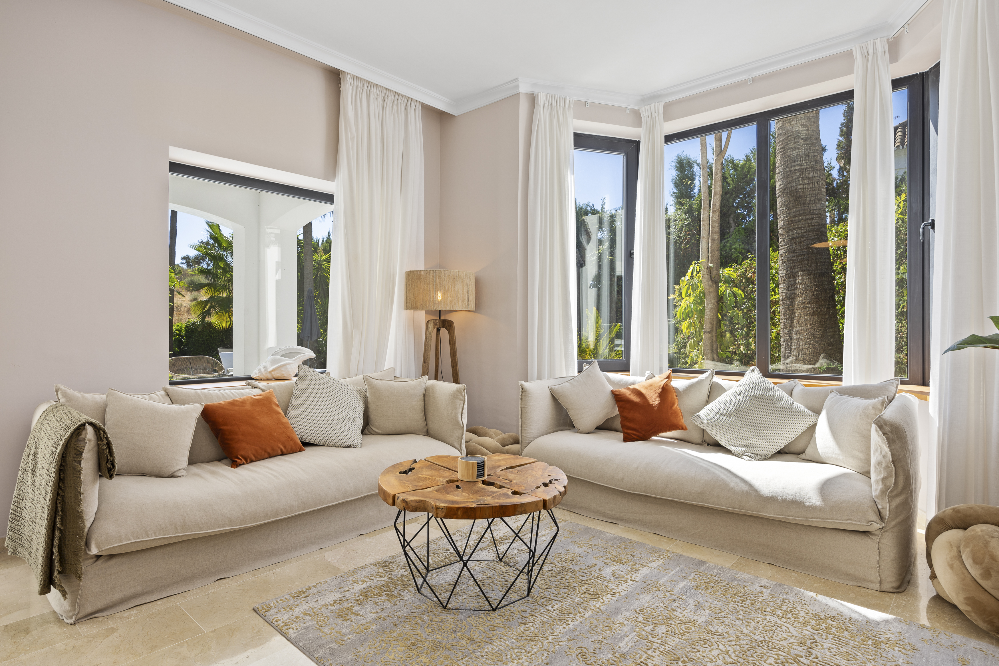Villa · Benahavis · (79239KDT)