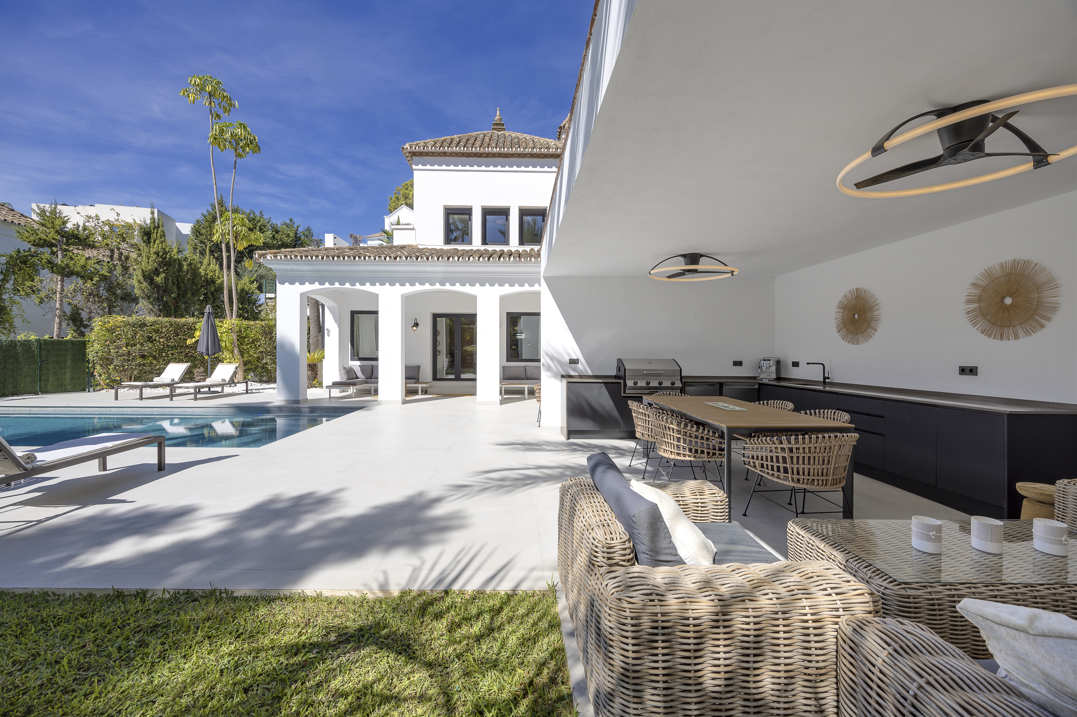 Villa · Benahavis · (79239KDT)