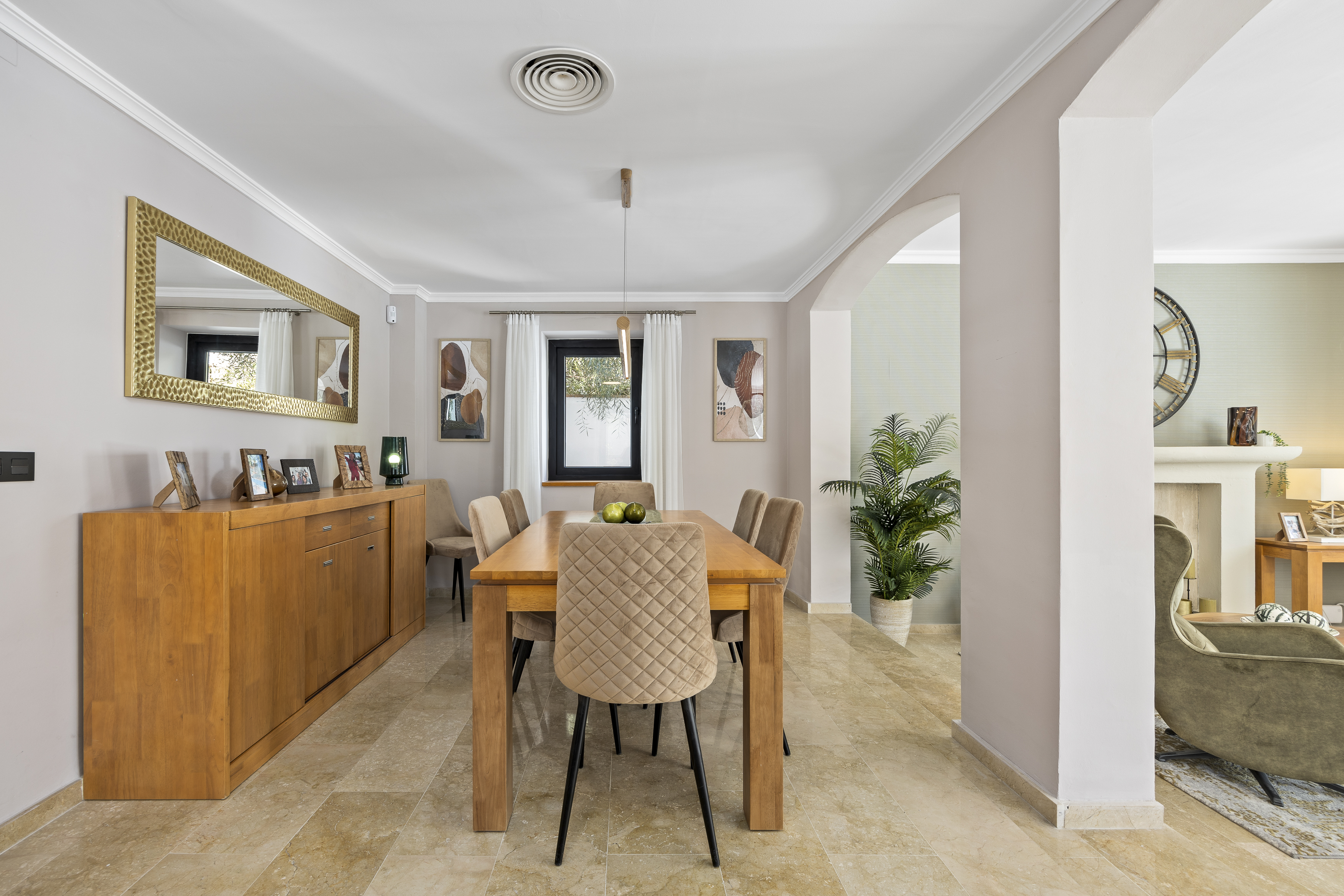 Villa · Benahavis · (79239KDT)