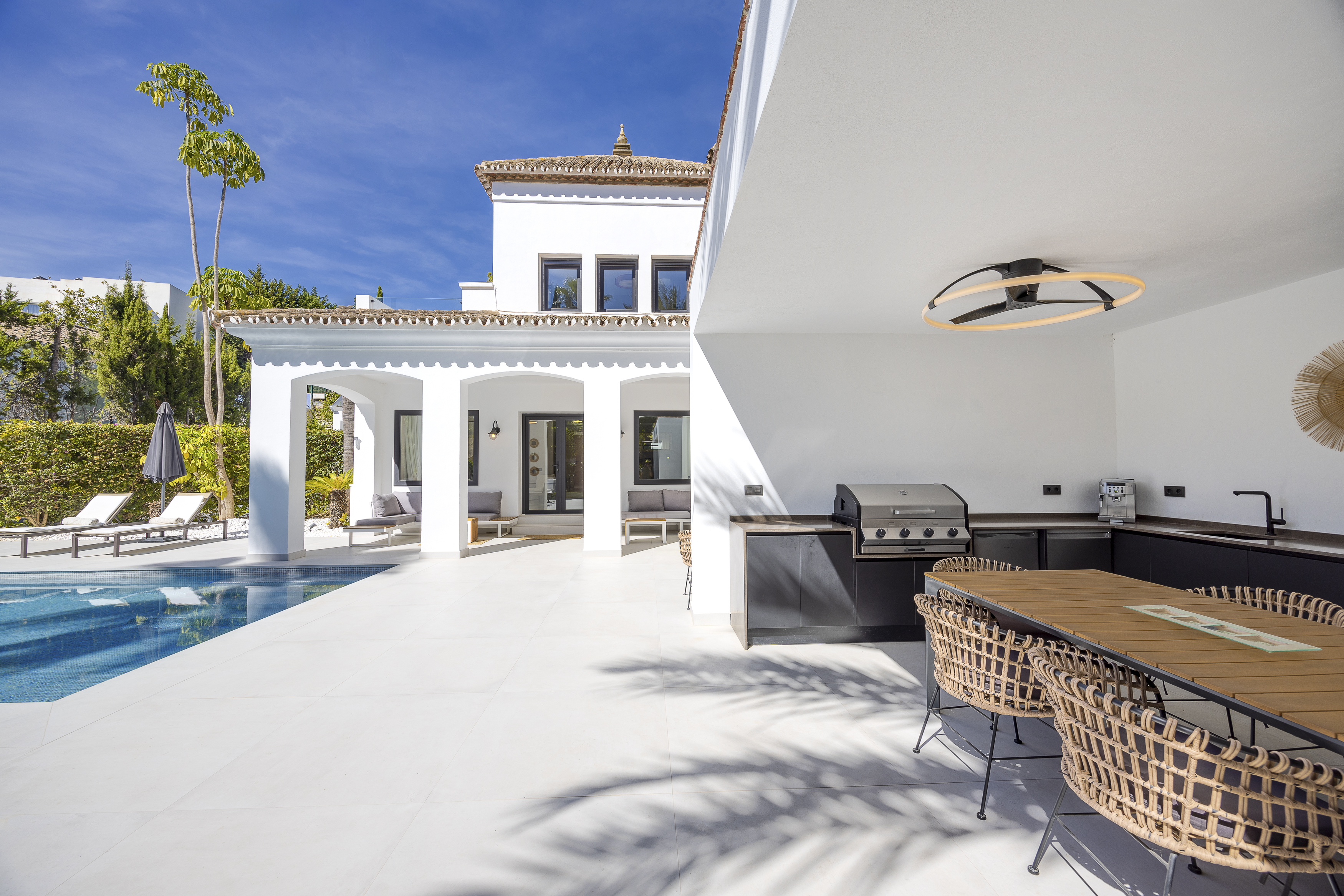 Villa · Benahavis · (79239KDT)