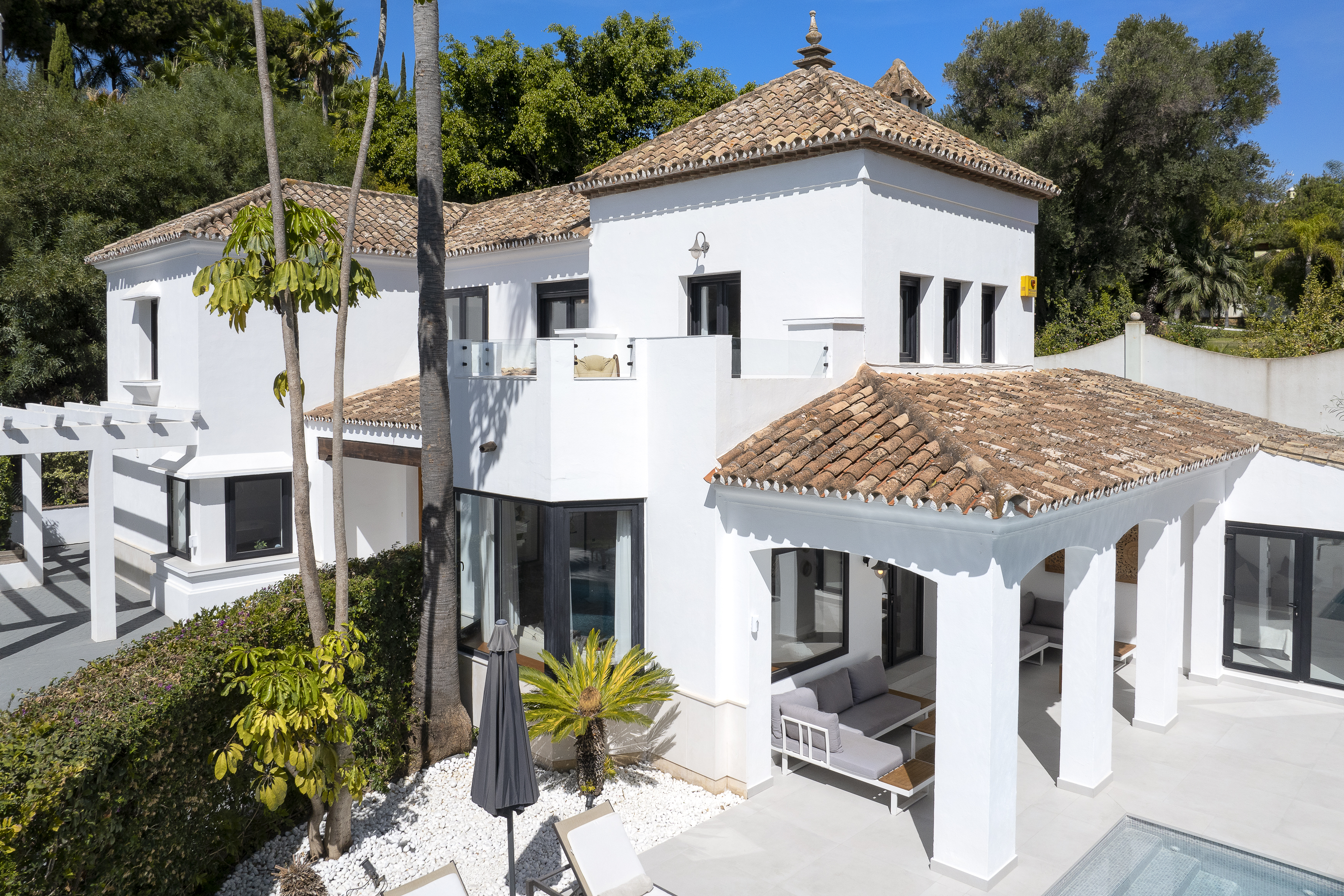 Villa · Benahavis · (79239KDT)