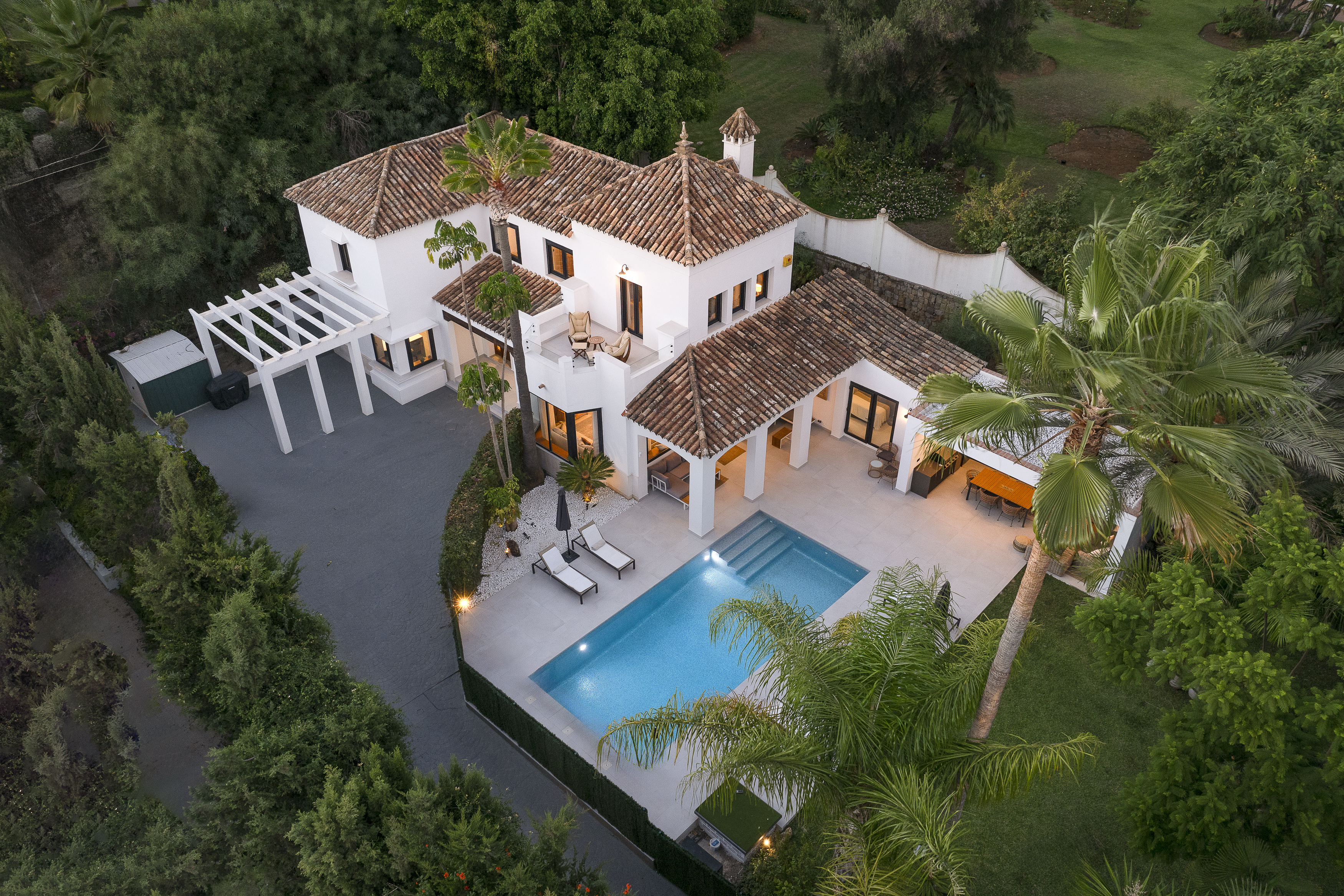 Villa · Benahavis · (79239KDT)