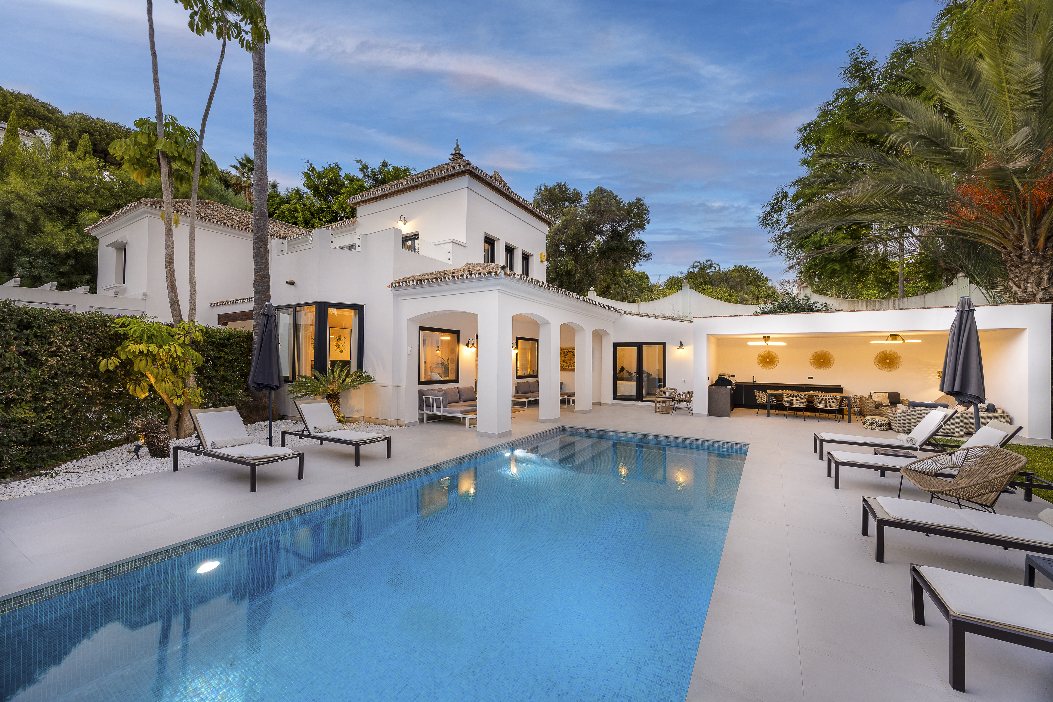 Villa · Benahavis · (79239KDT)