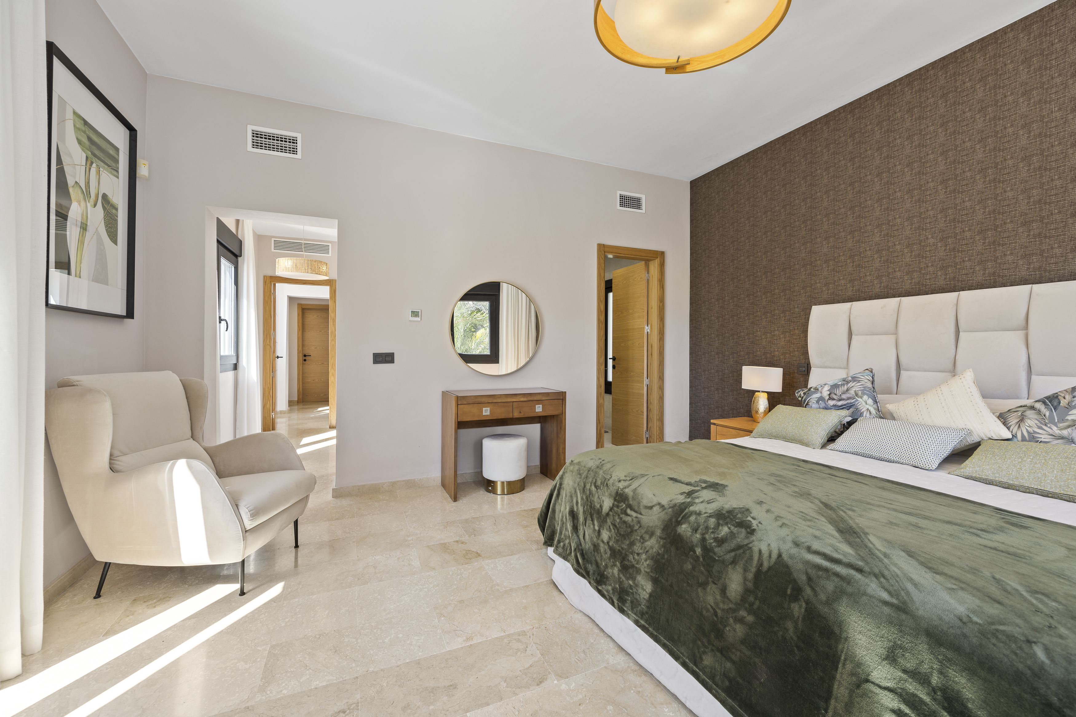 Villa · Benahavis · (79239KDT)