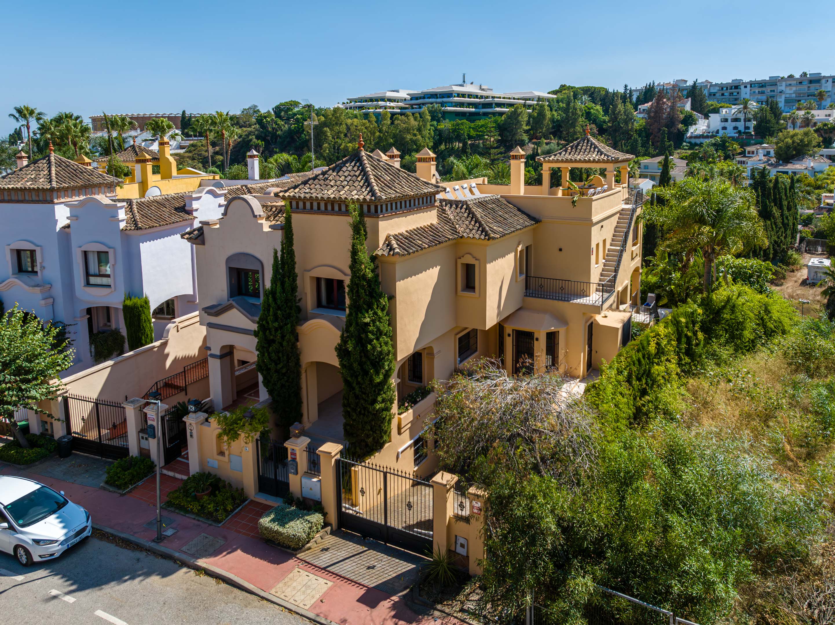 Semi Detached Villa · Marbella · (RM014)