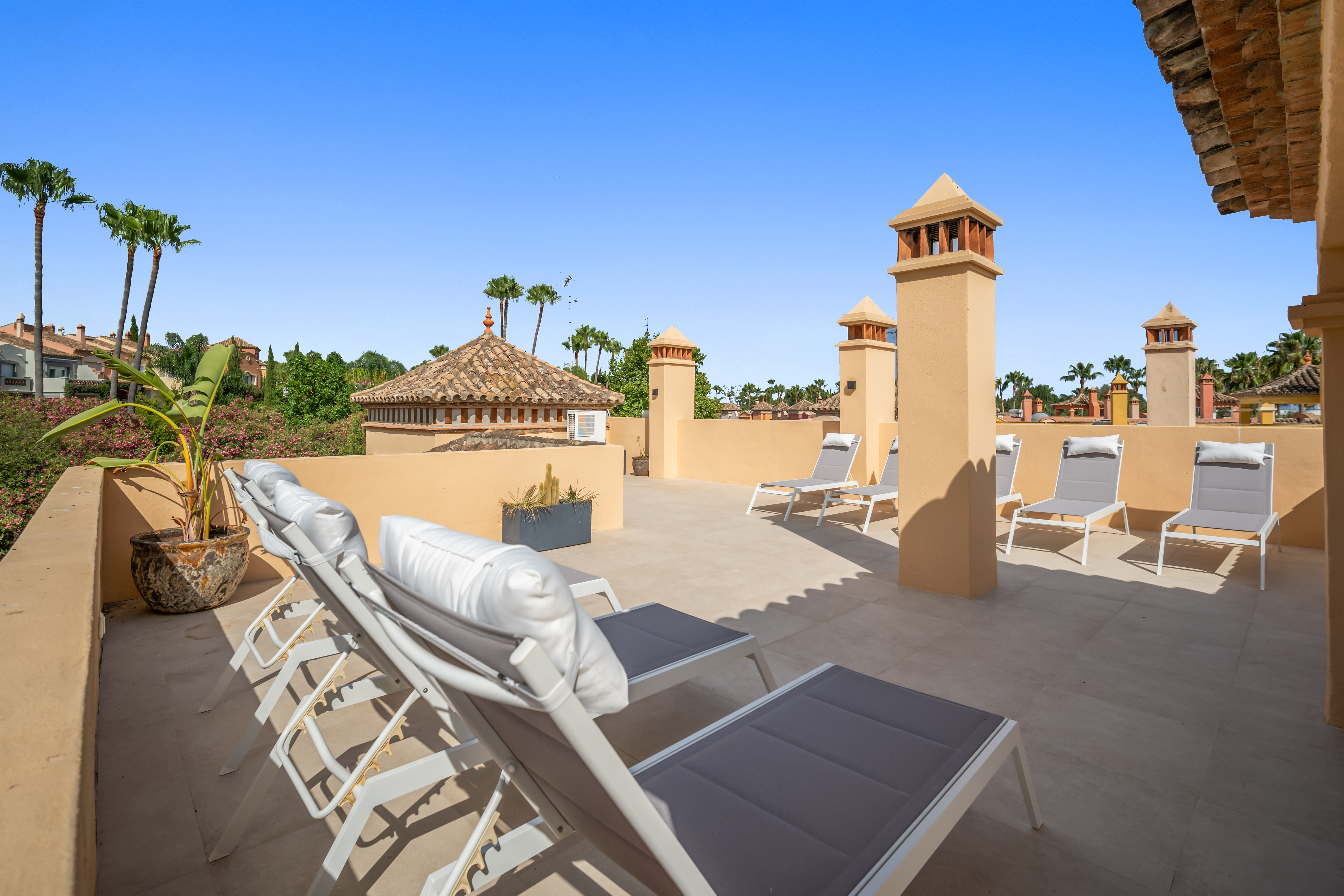 Semi Detached Villa · Marbella · (RM014)
