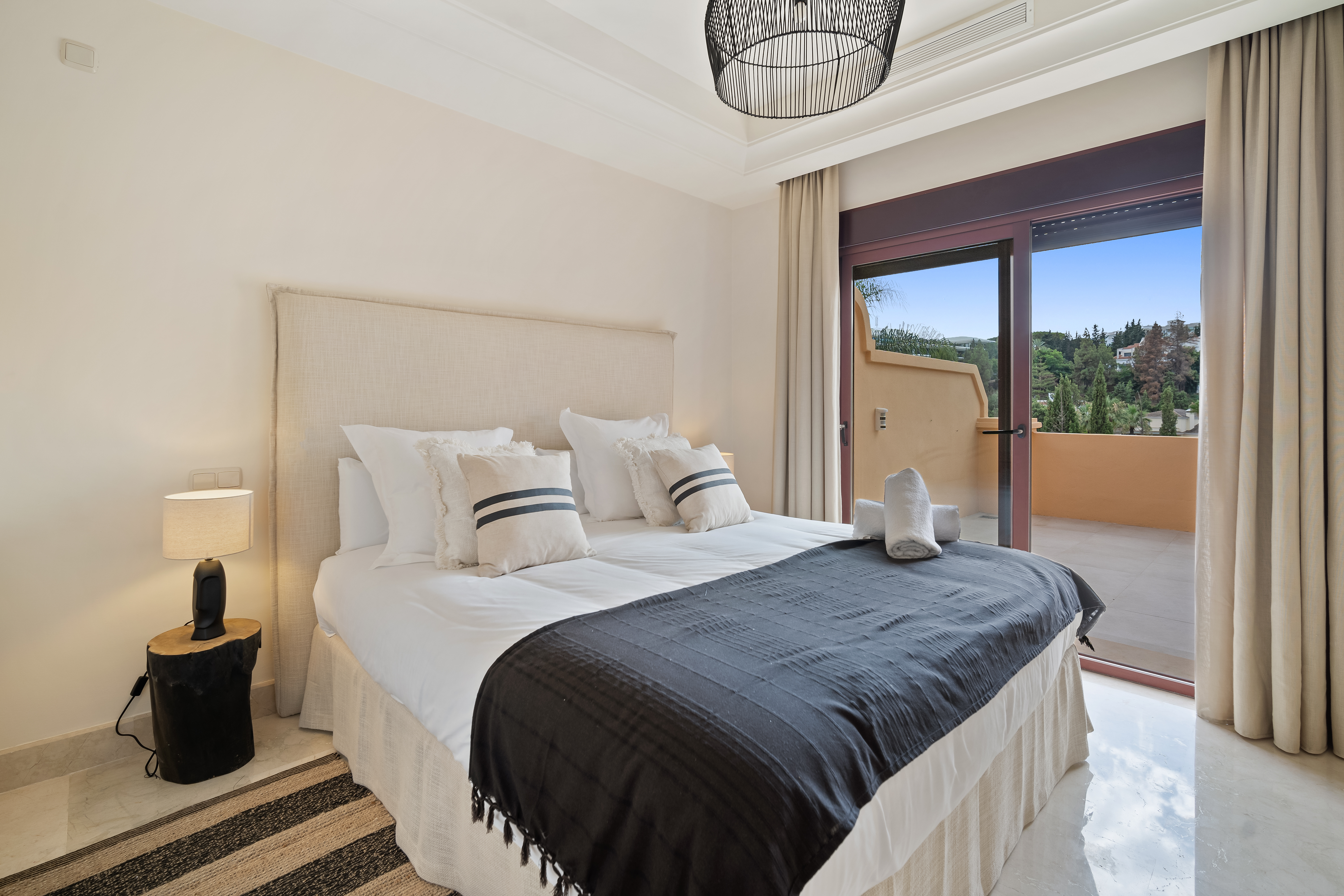 Semi Detached Villa · Marbella · (RM014)