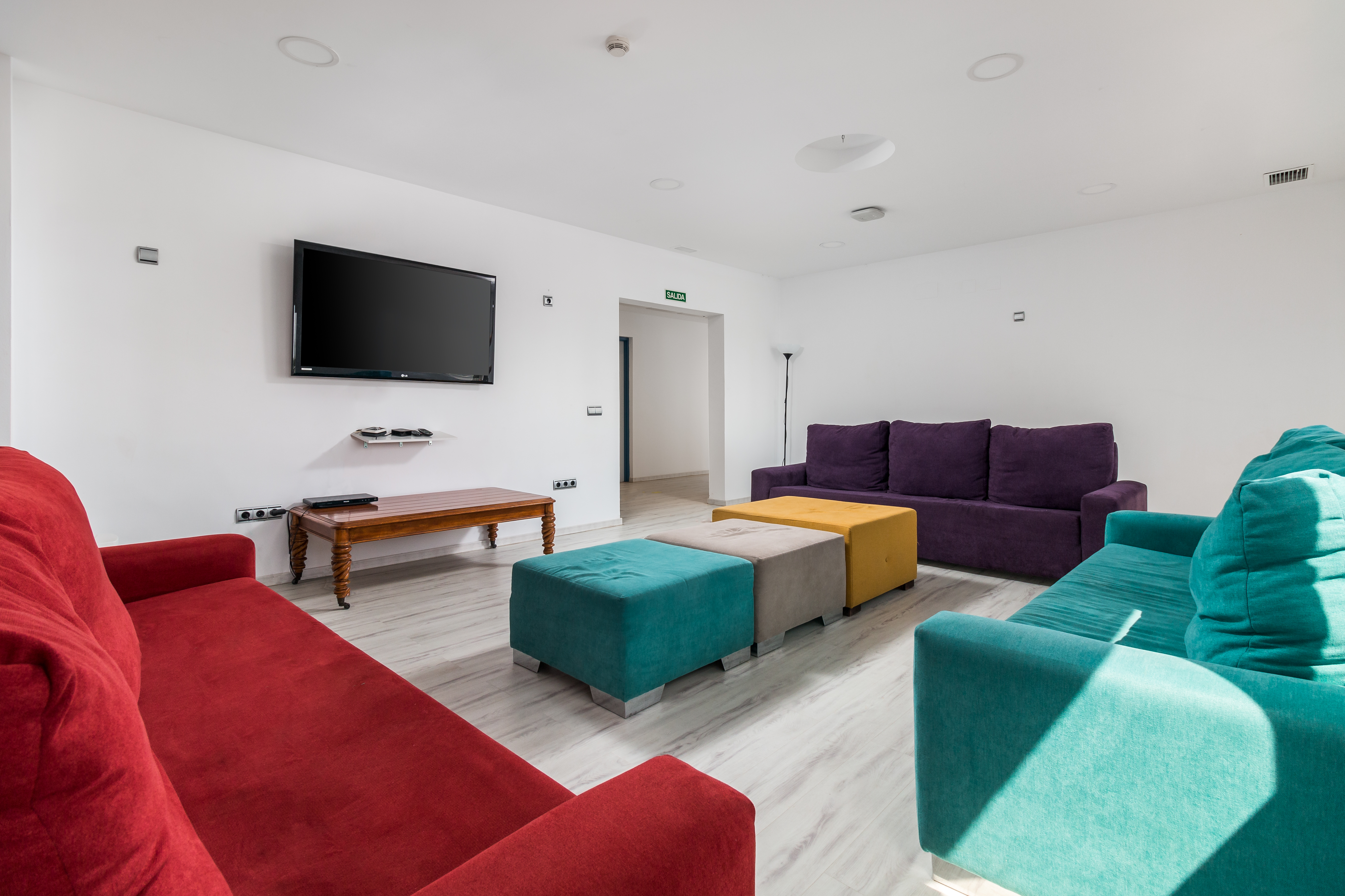 Hotel · San Roque · (R4074742)