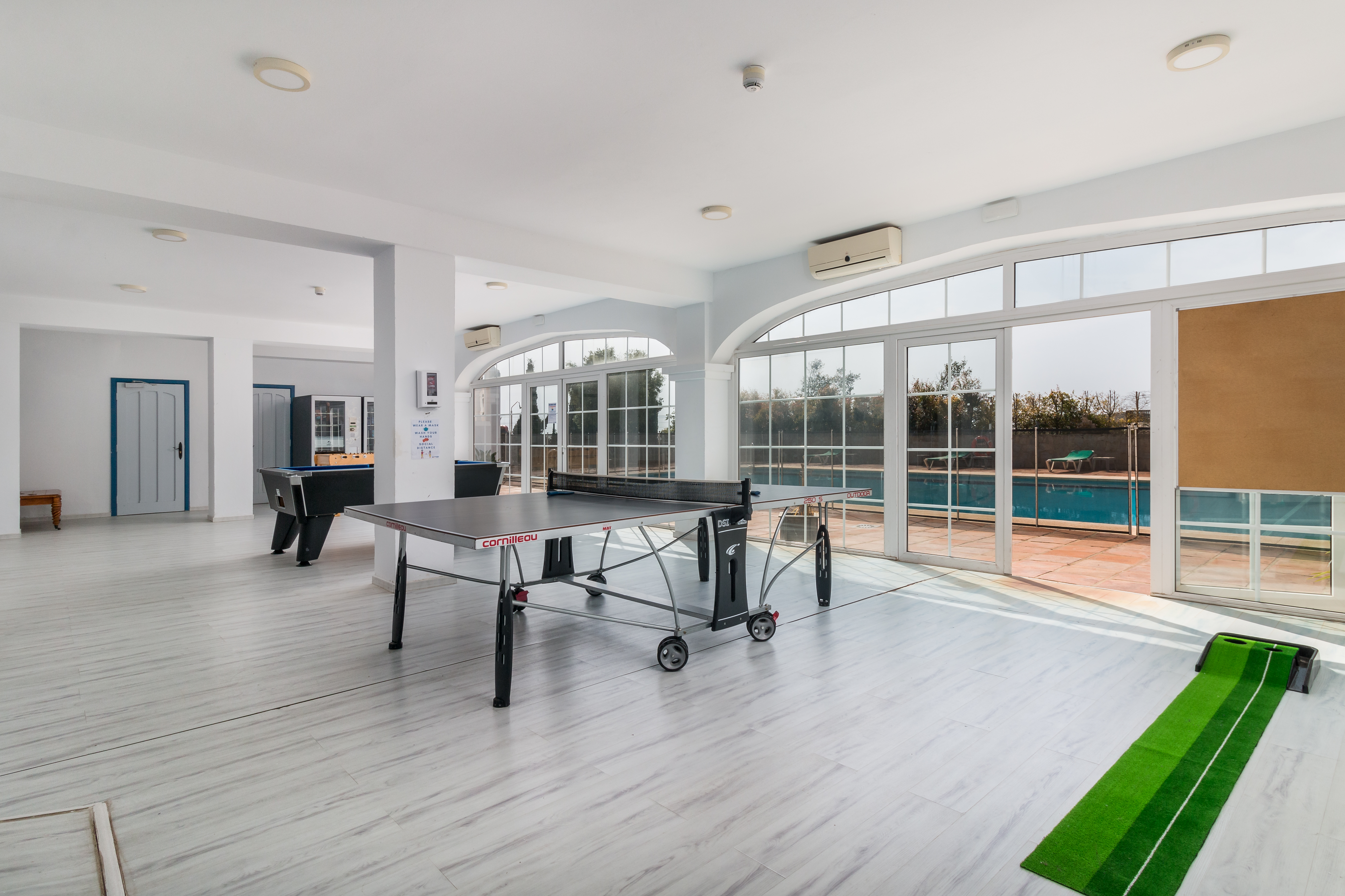 Hotel · San Roque · (R4074742)