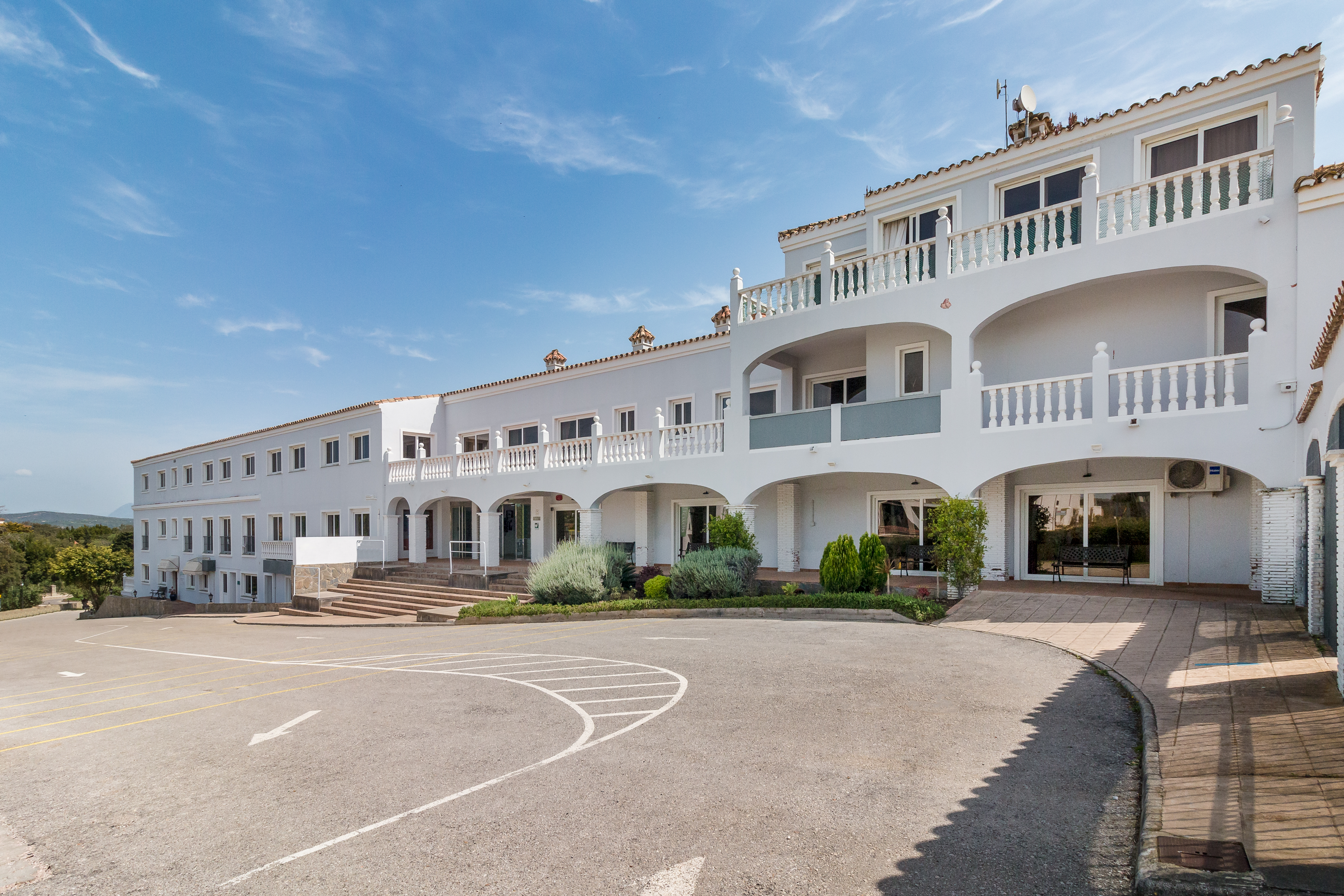 Hotel · San Roque · (R4074742)