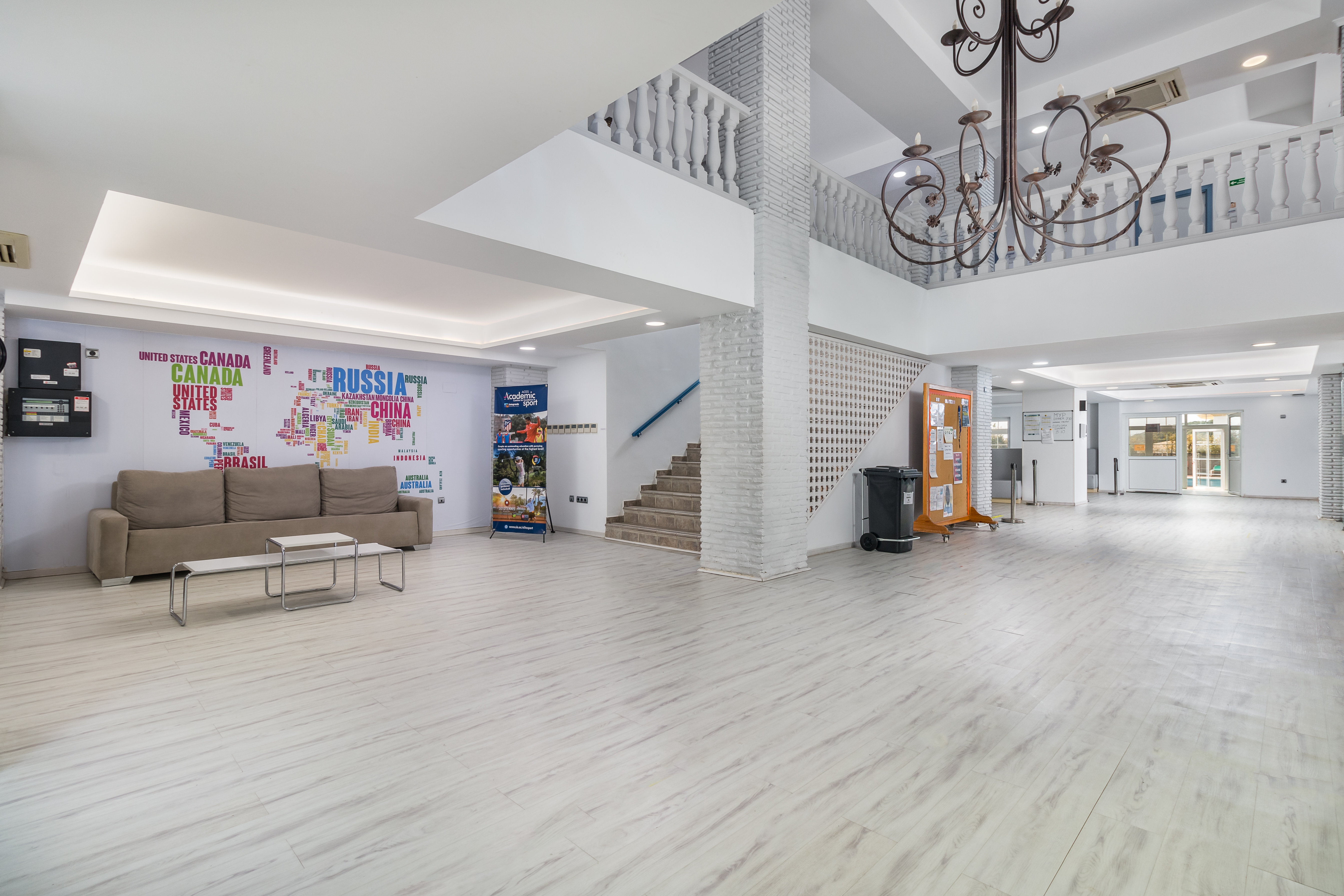 Hotel · San Roque · (R4074742)