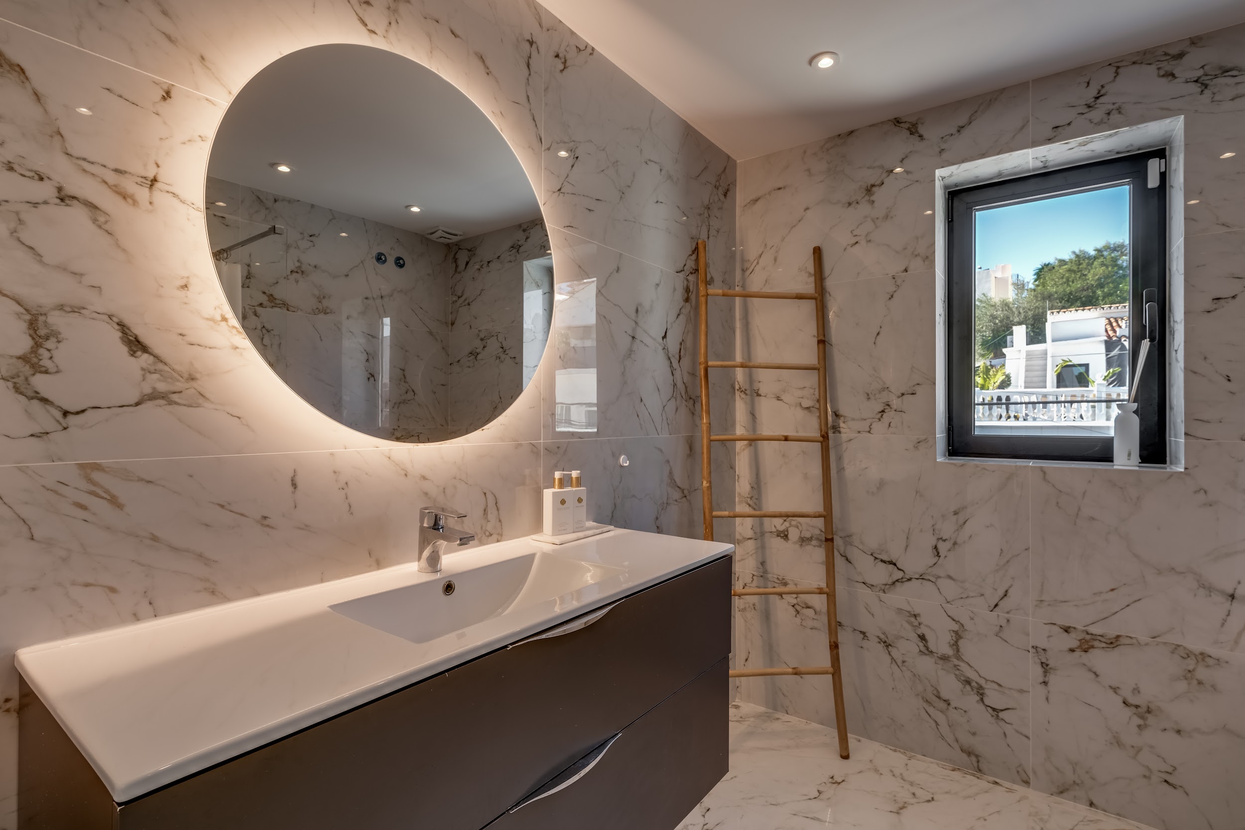 Villa · Marbella · (885-00097P)