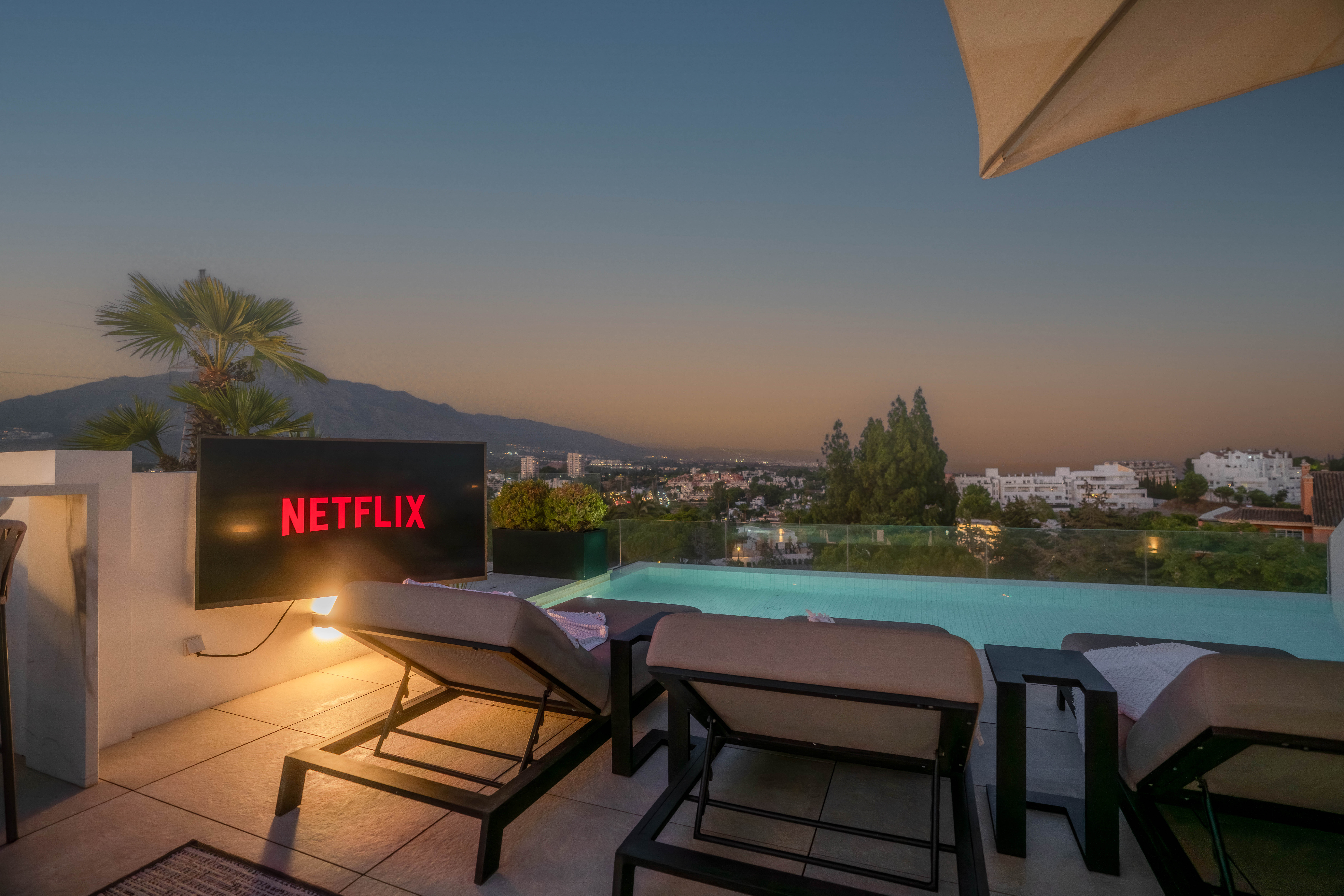Villa · Marbella · (885-00372P)