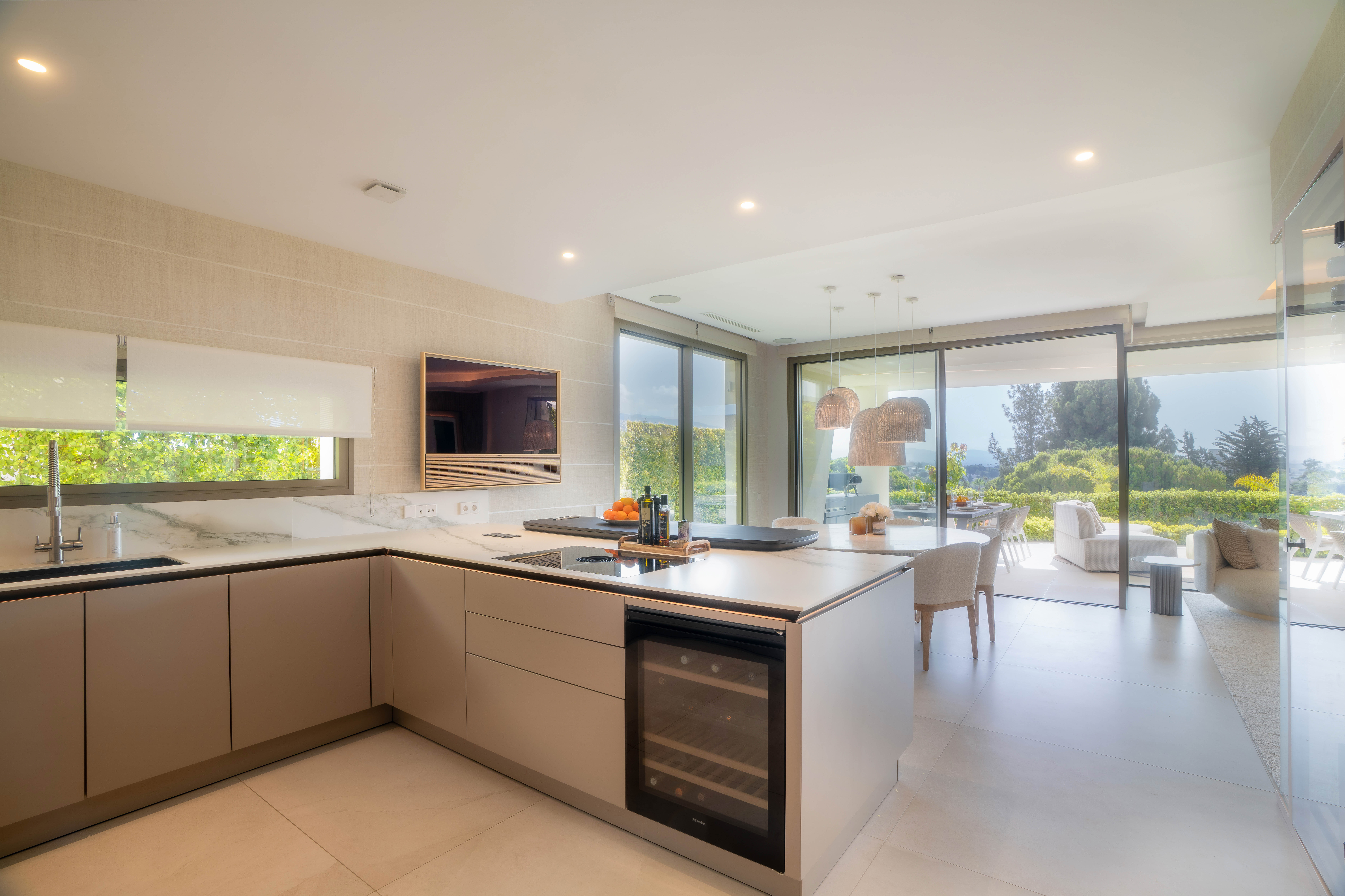 Villa · Marbella · (885-00372P)