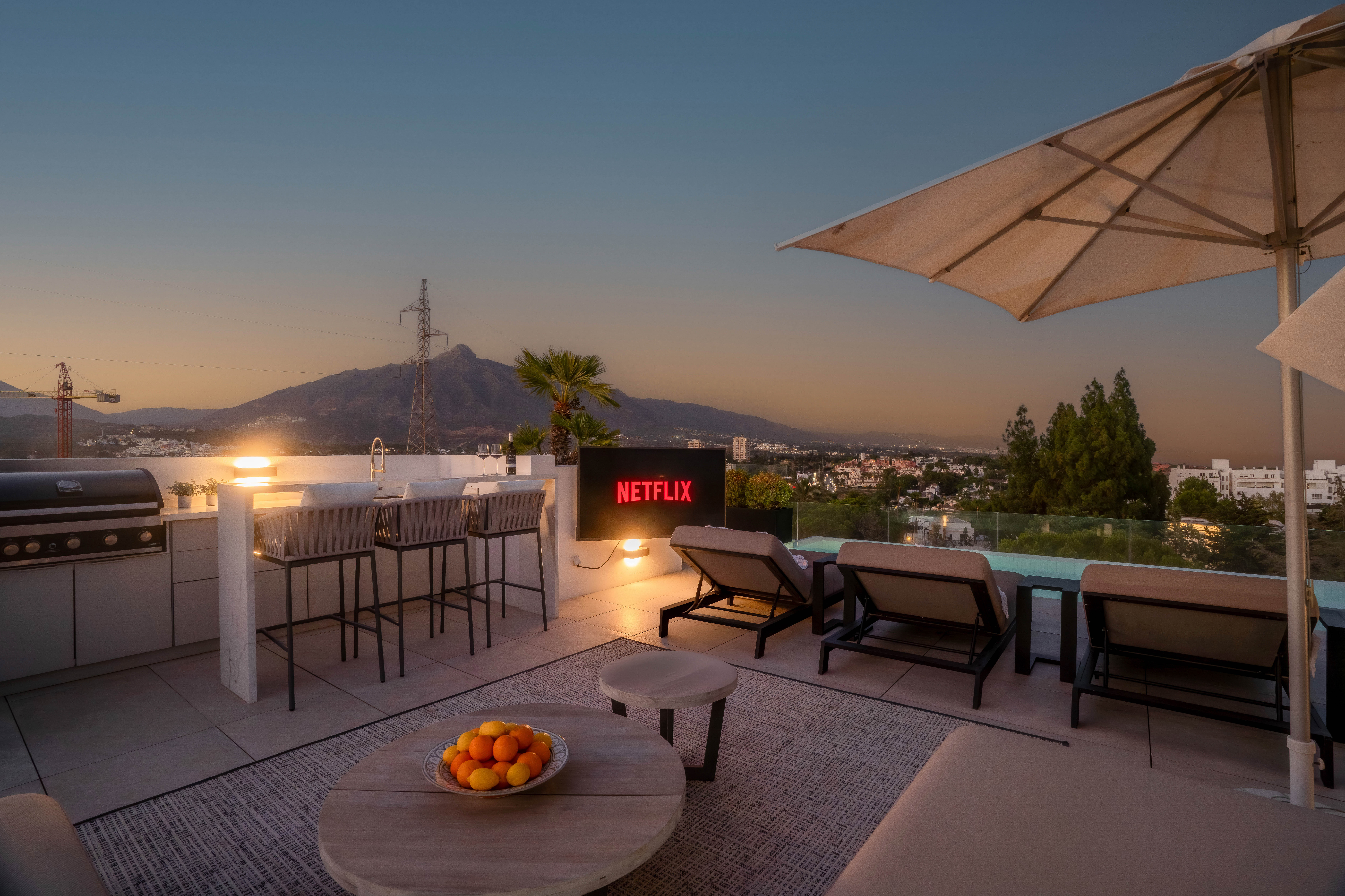 Villa · Marbella · (885-00372P)