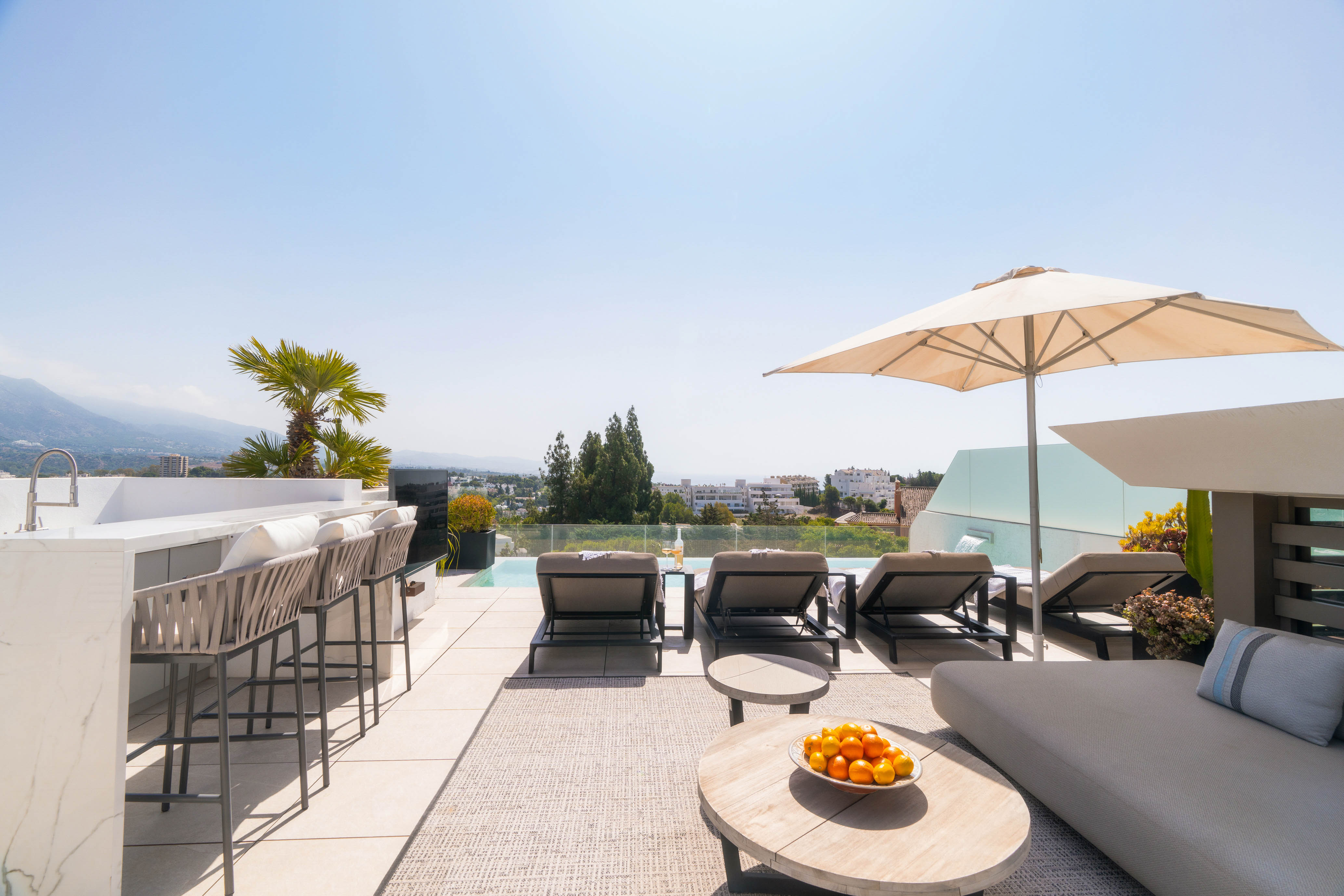 Villa · Marbella · (885-00372P)