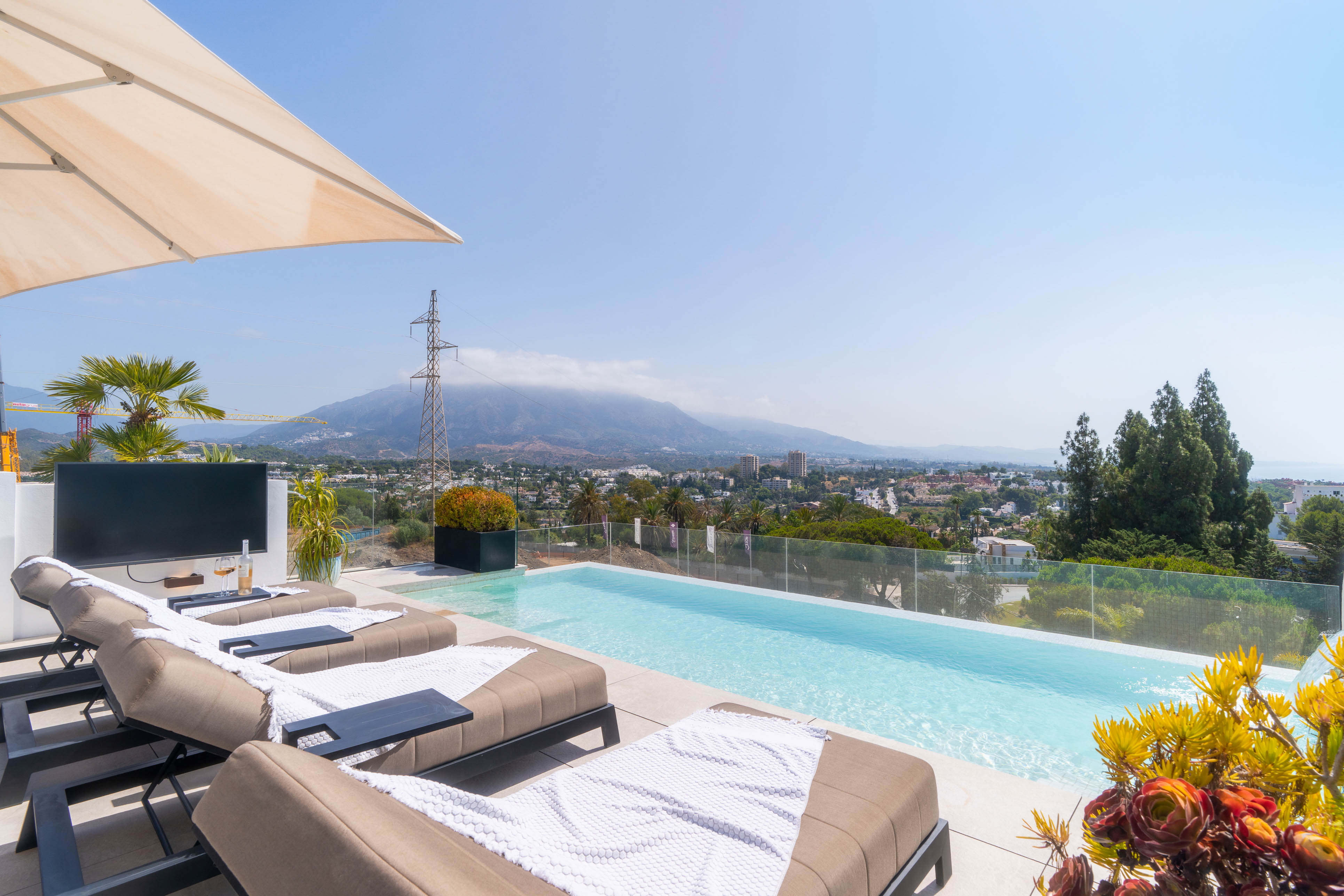 Villa · Marbella · (885-00372P)