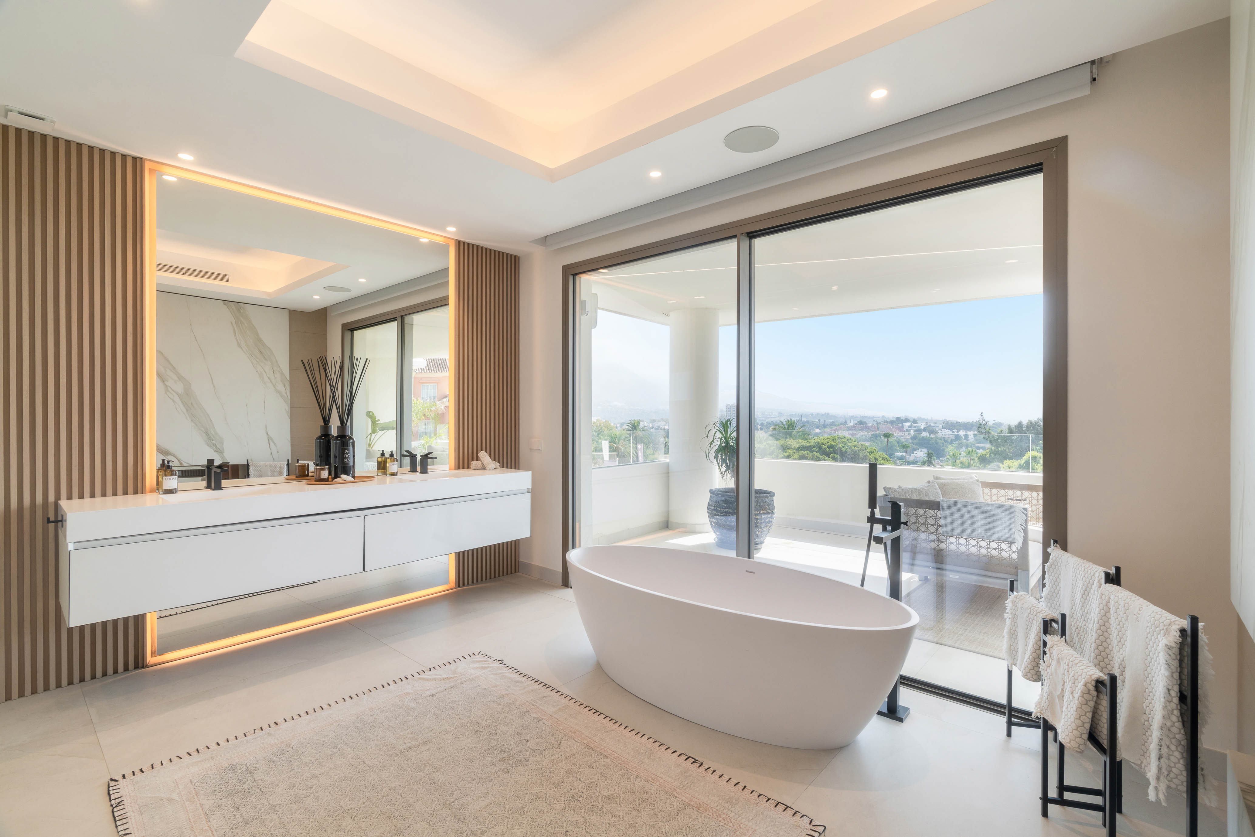 Villa · Marbella · (885-00372P)
