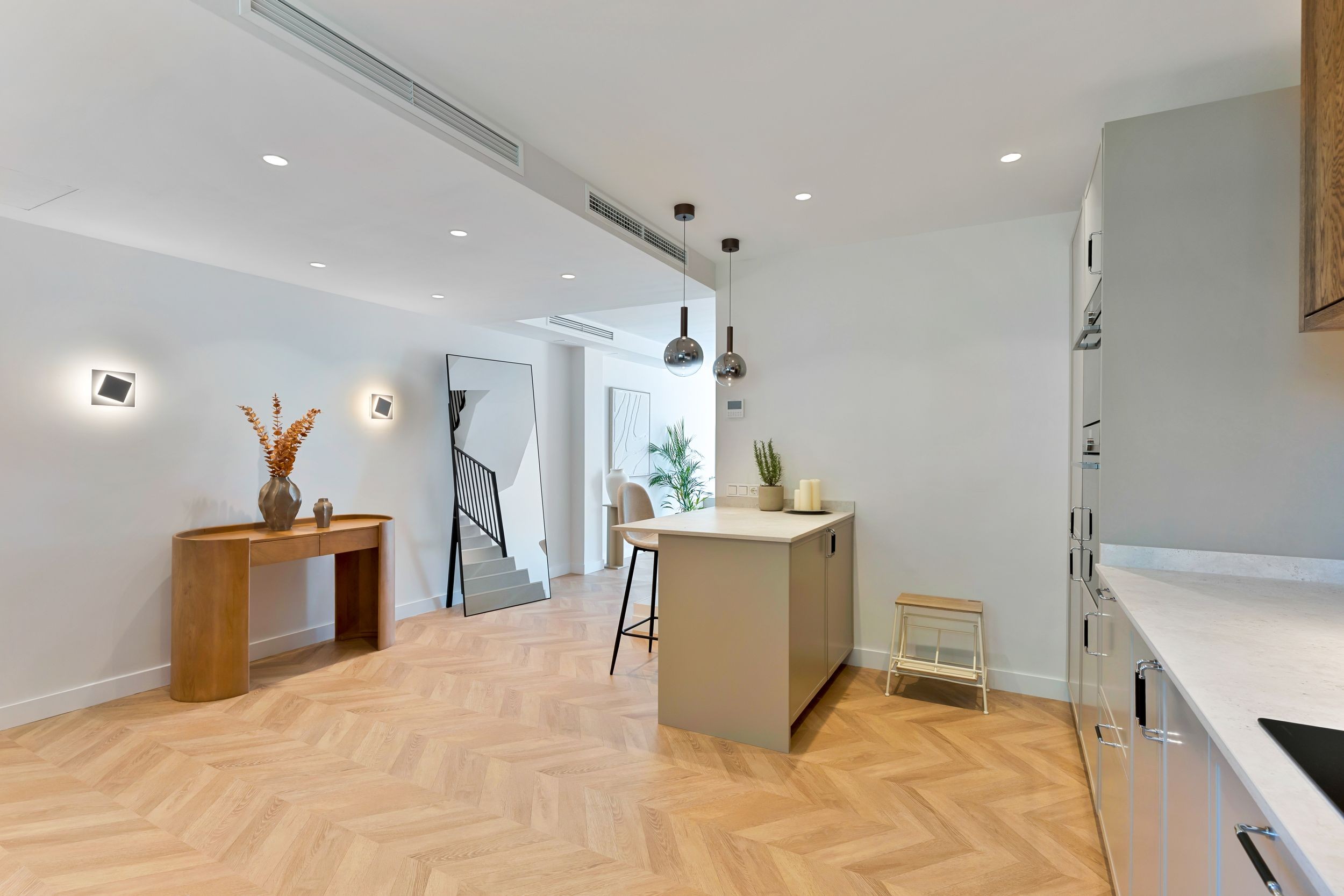 Town House · Marbella · (885-00468P)